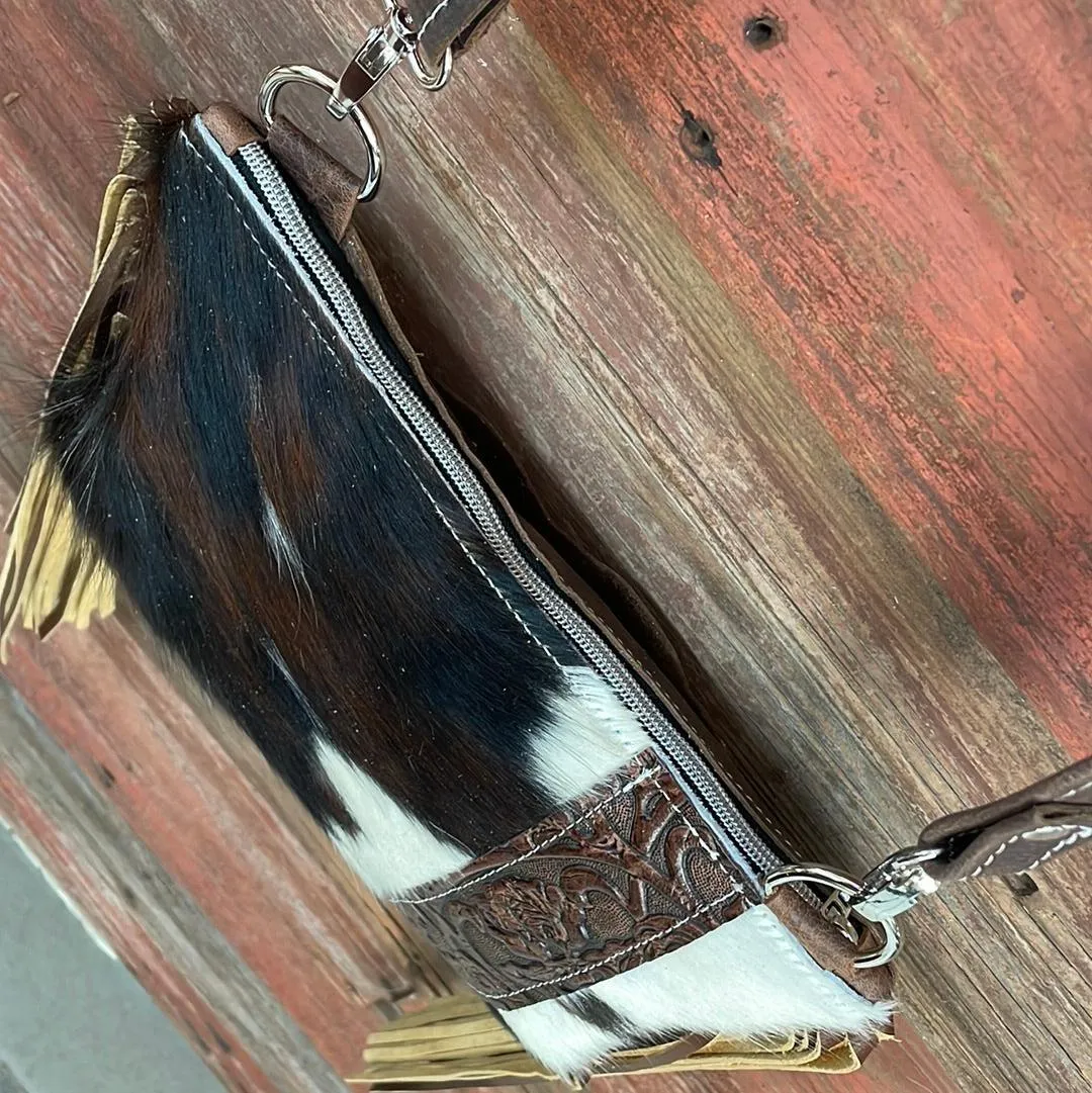 003 Patsy - Tricolor w/ Cowboy Tool