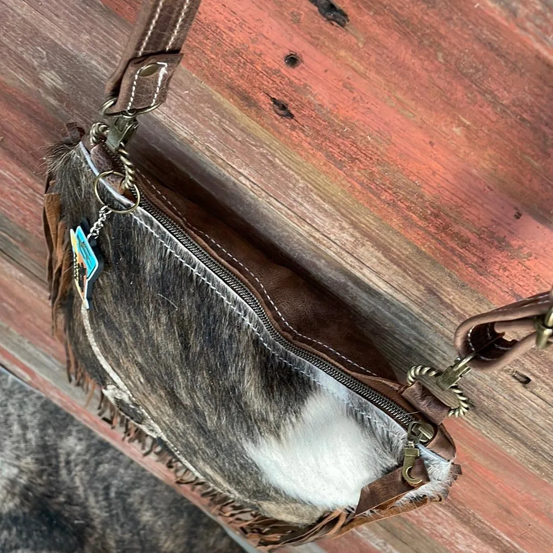 003 Shania - Tricolor w/ Brindle Steer Head