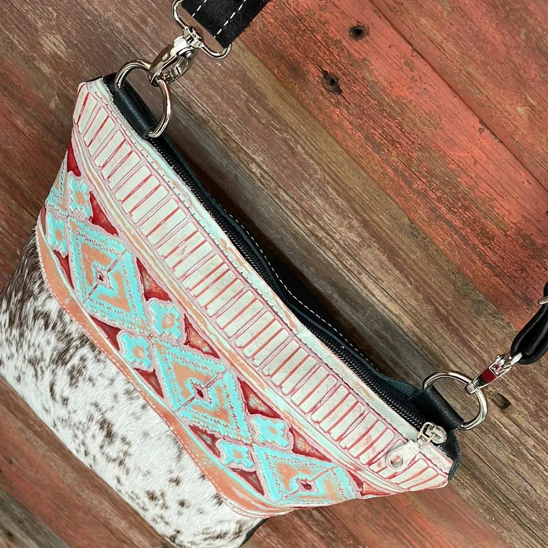 042 Shania - Longhorn w/ Fiesta Navajo
