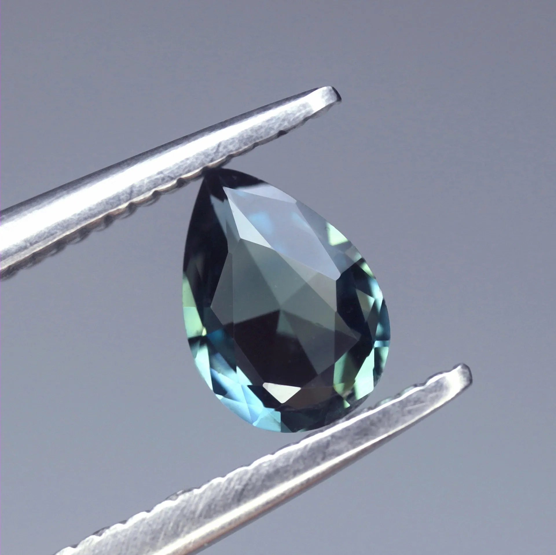 0.48ct Certified Natural Teal Sapphire