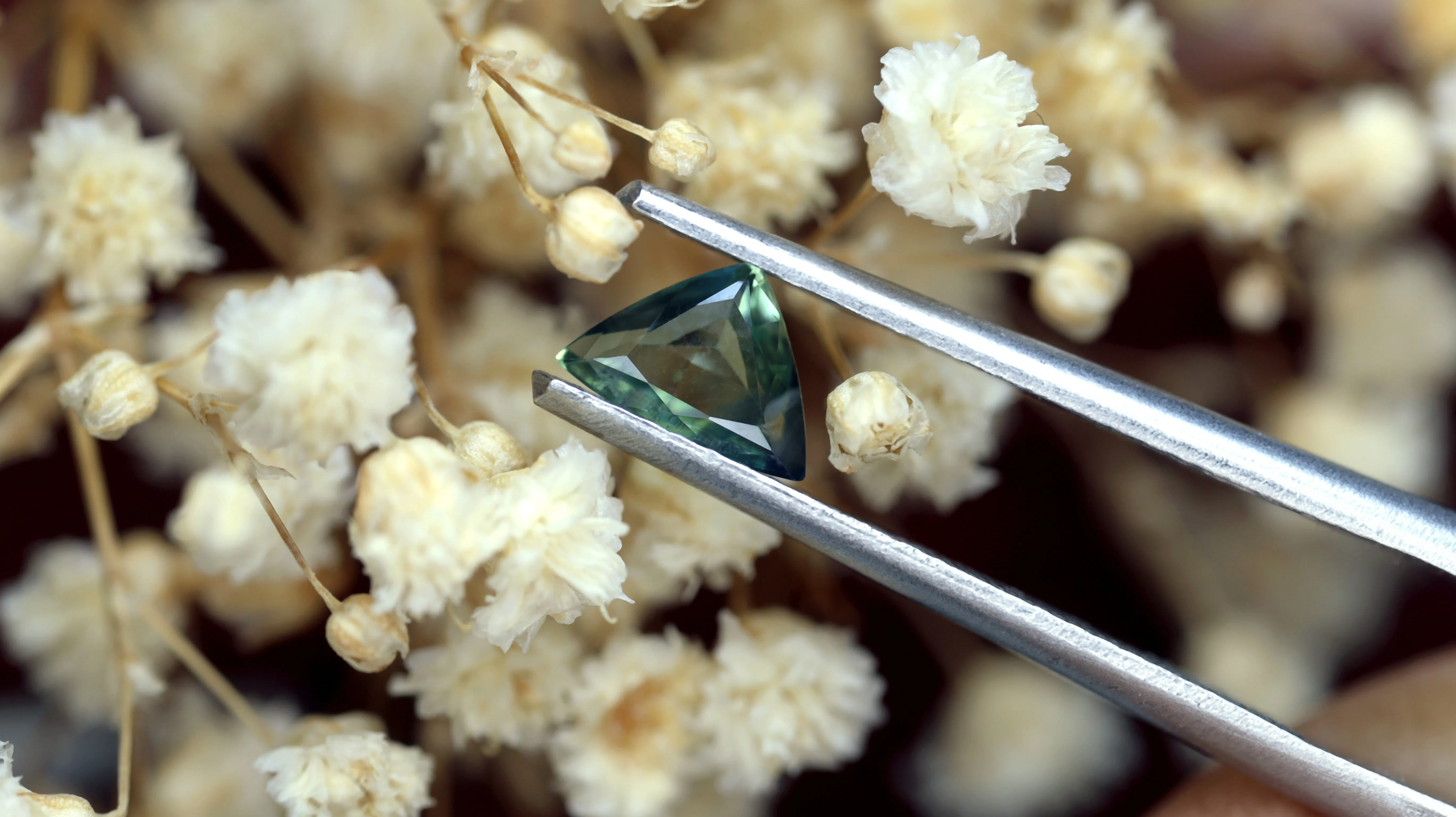 0.56ct Certified Natural Teal Sapphire