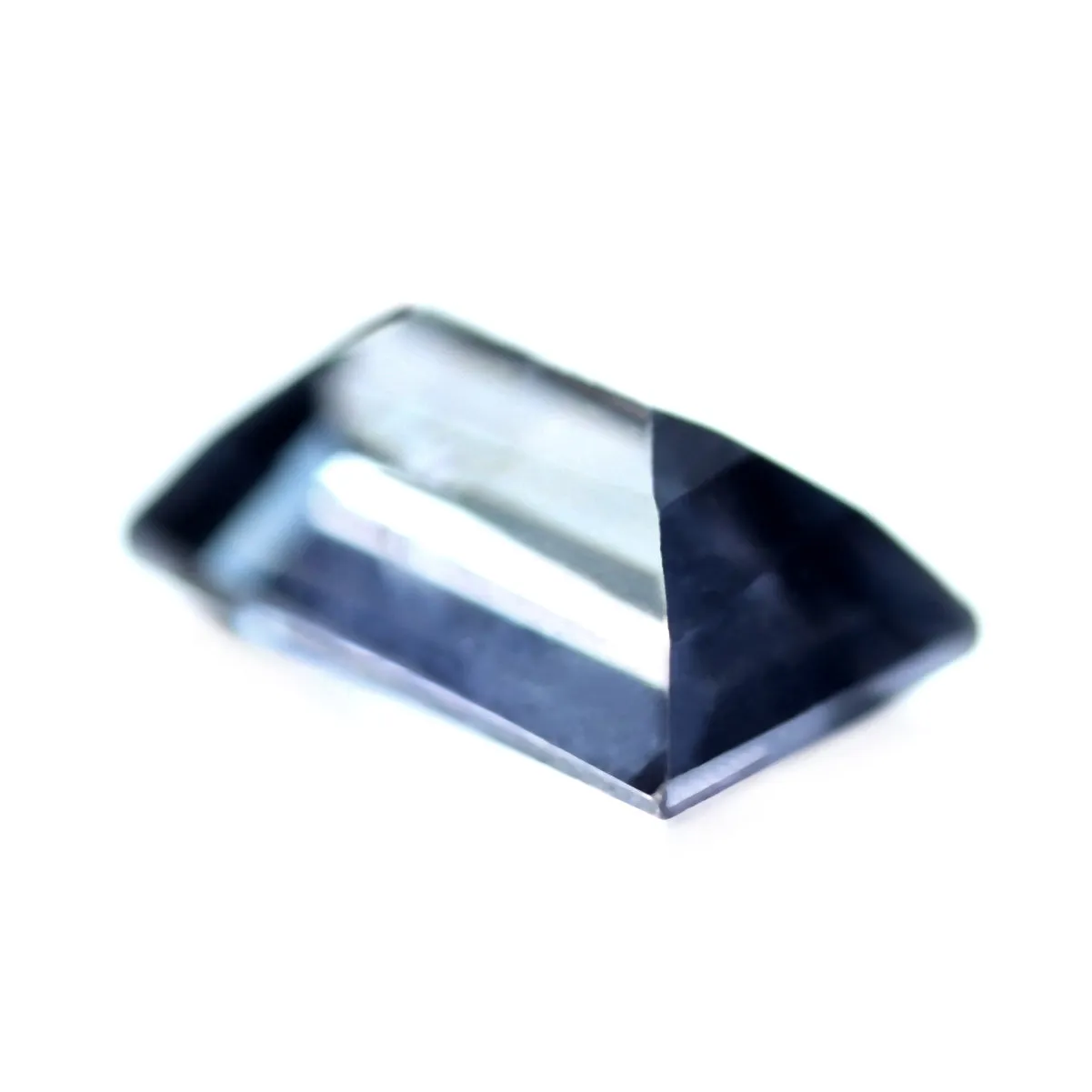 0.57ct Certified Natural Color Change Sapphire
