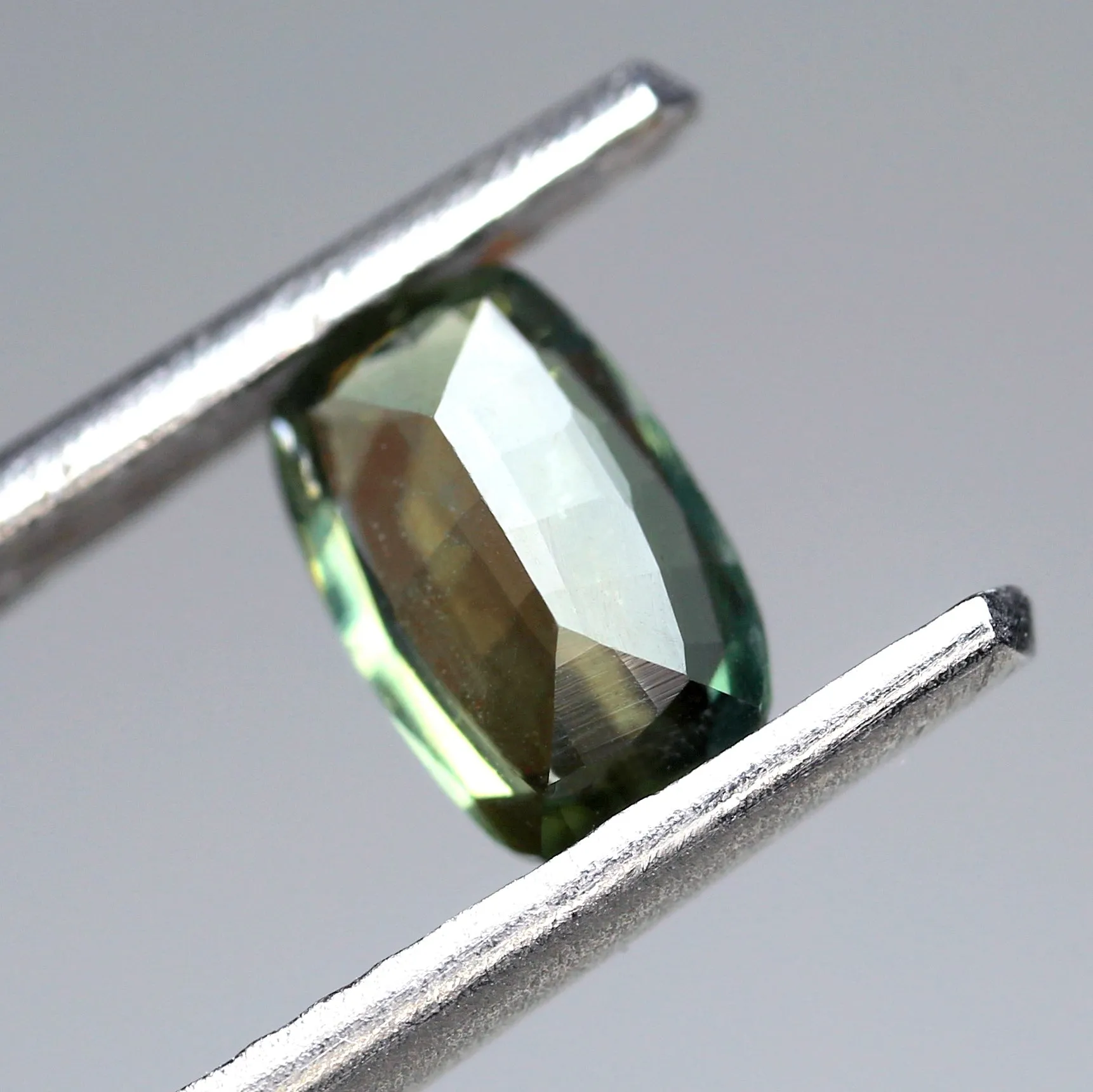0.59ct Certified Natural Green Sapphire