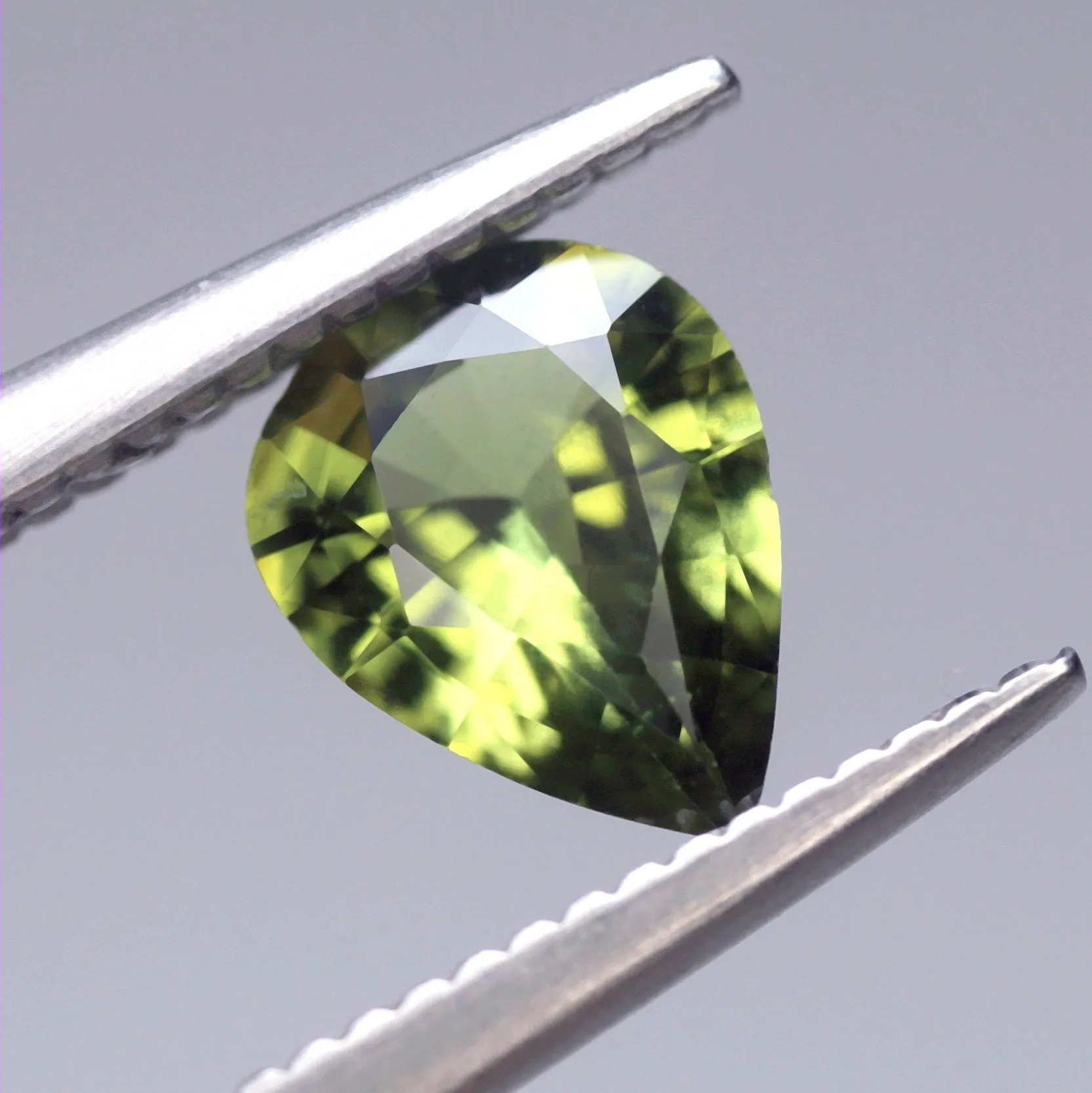 0.60ct Certified Natural Green Sapphire