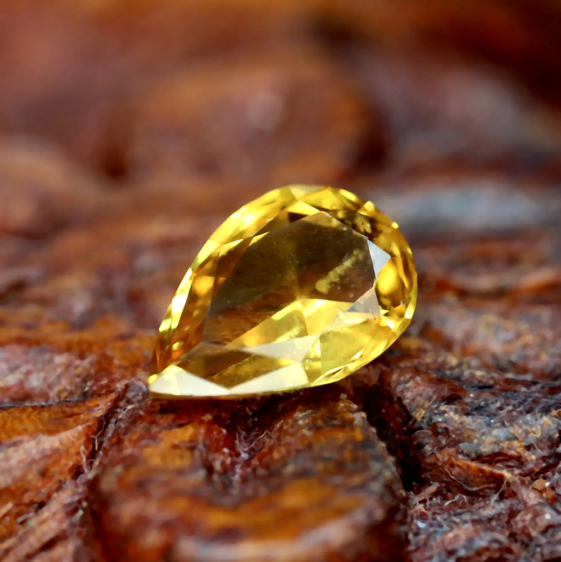 0.60ct Certified Natural Yellow Sapphire