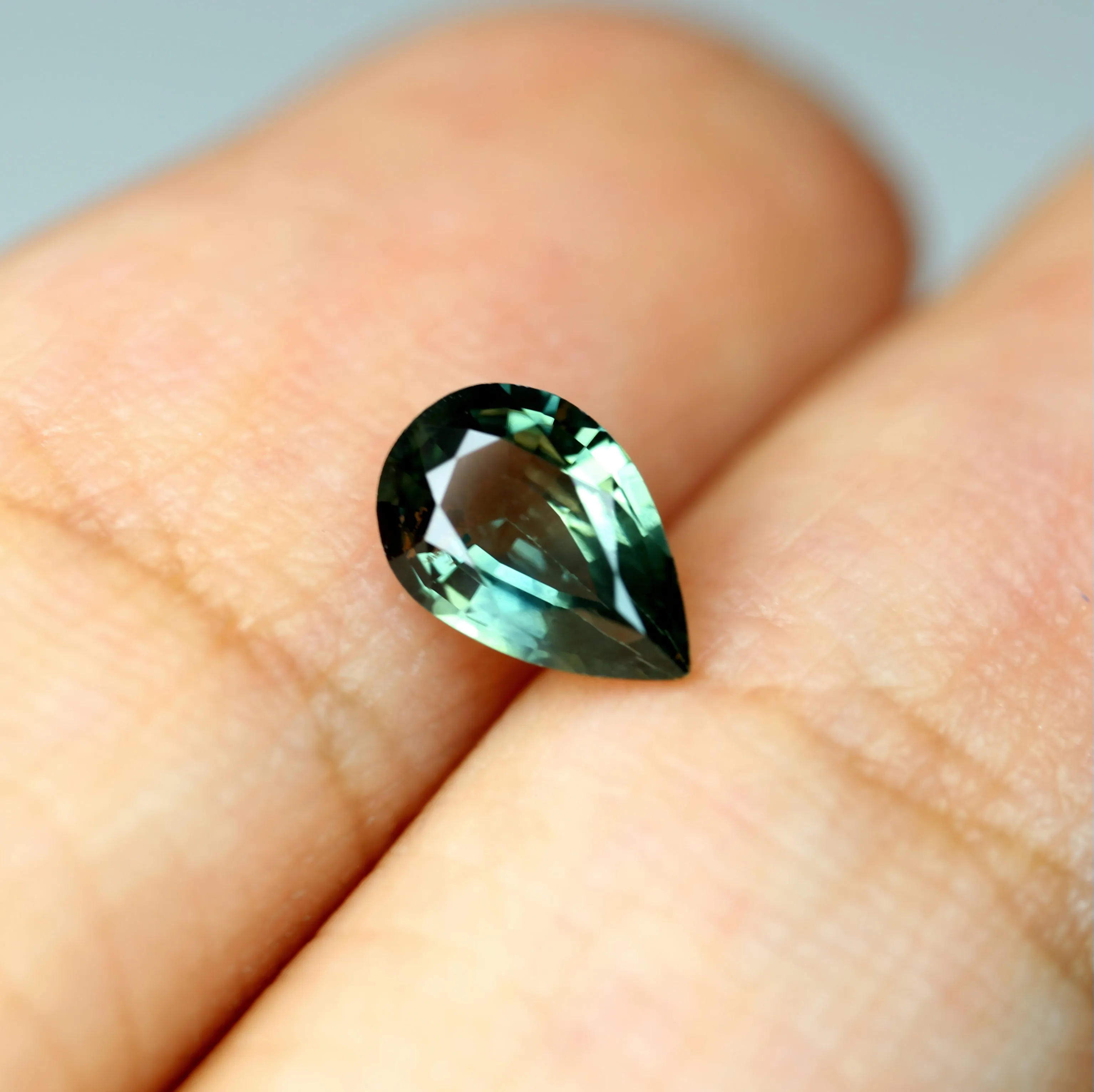 0.61ct Certified Natural Teal Sapphire