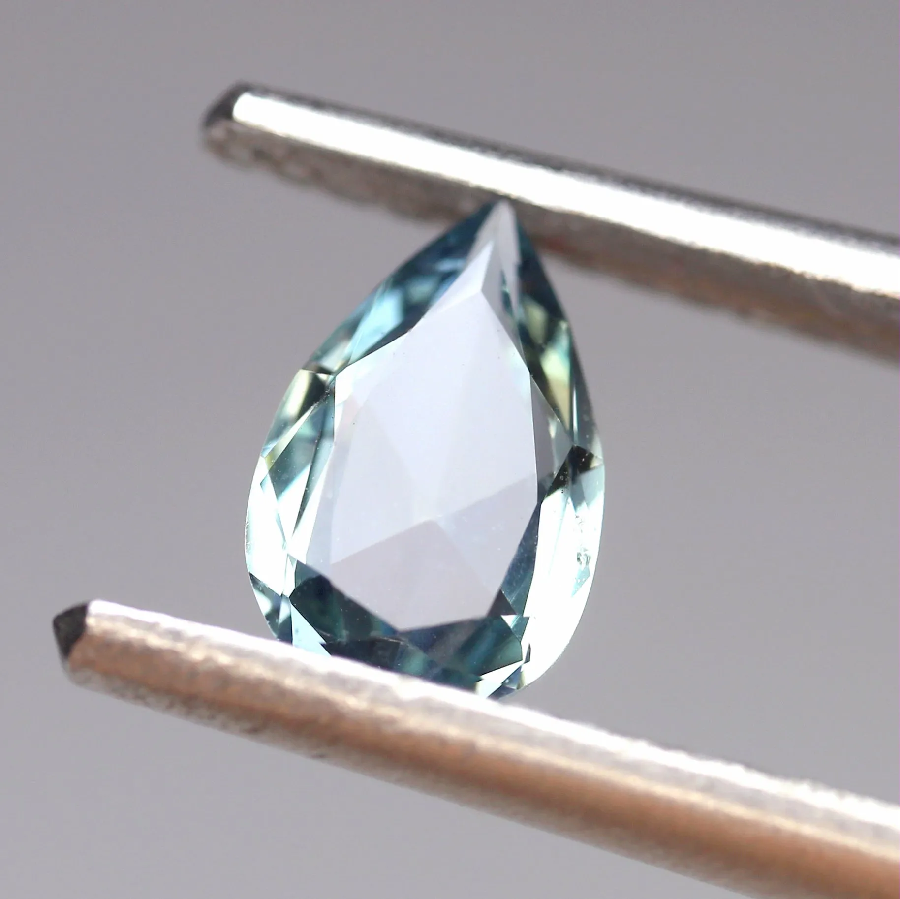 0.61ct Certified Natural Teal Sapphire