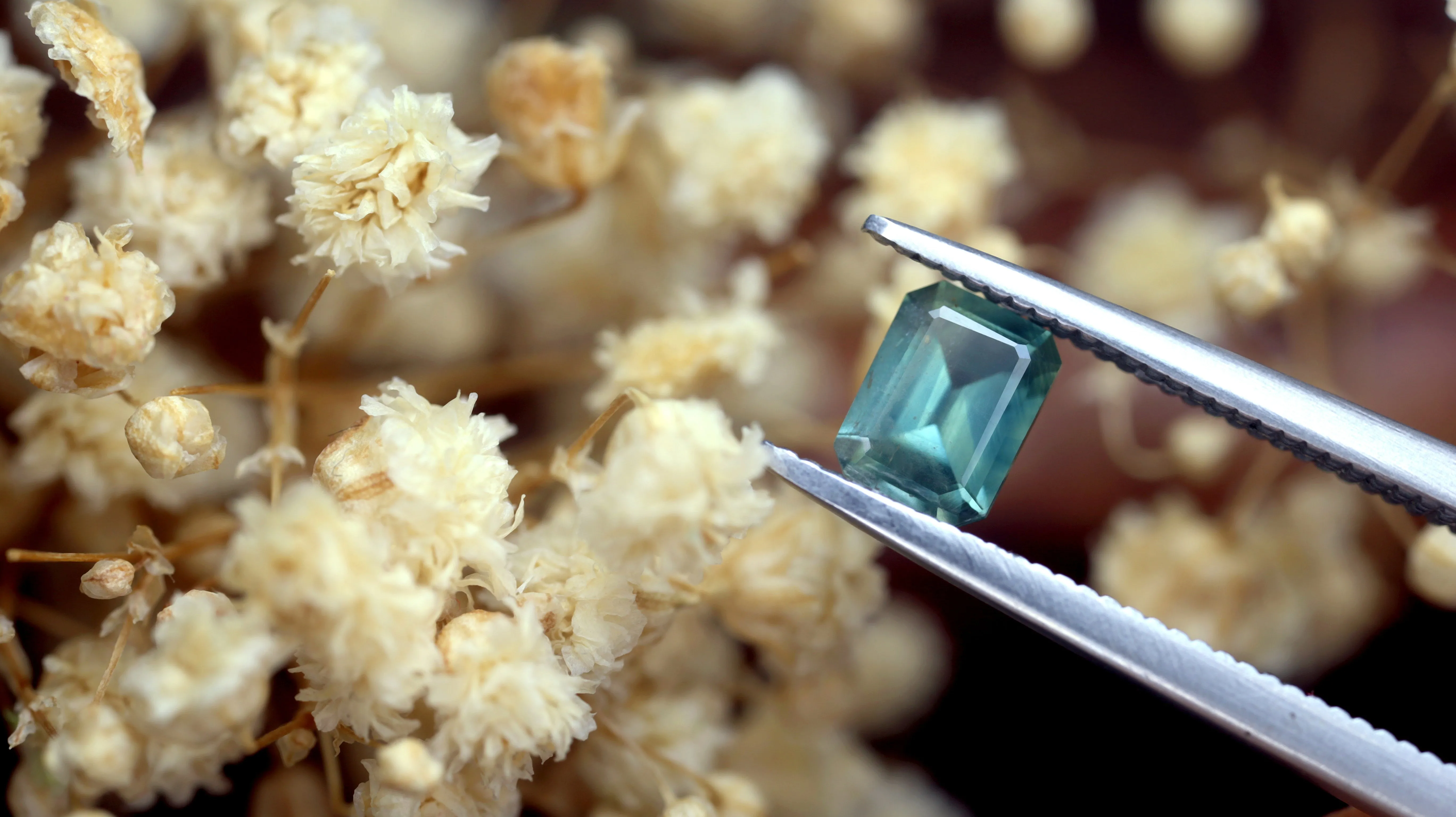 0.62ct Certified Natural Teal Sapphire