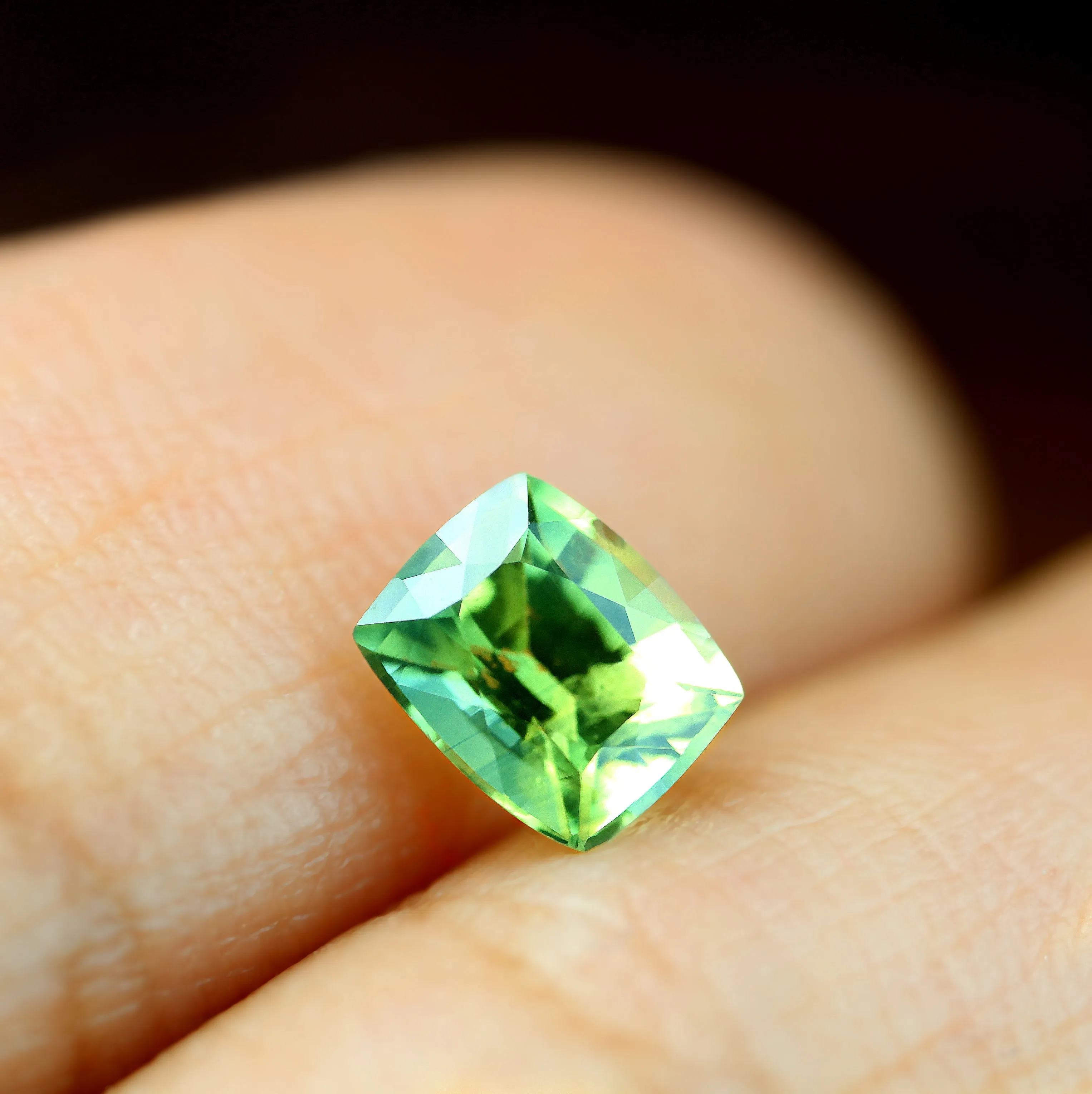 0.65ct Certified Natural Green Sapphire