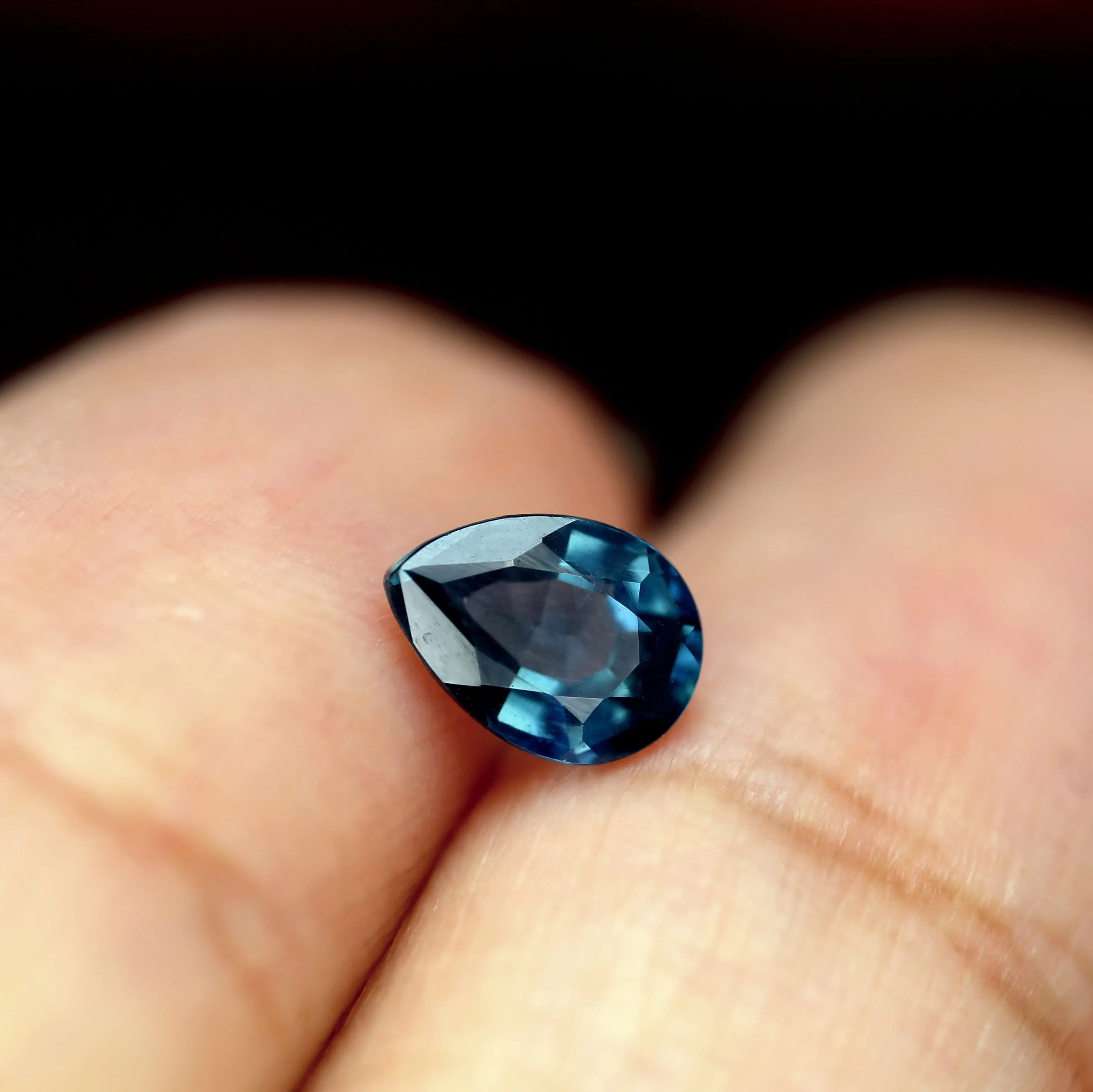 0.65ct Certified Natural Teal Sapphire