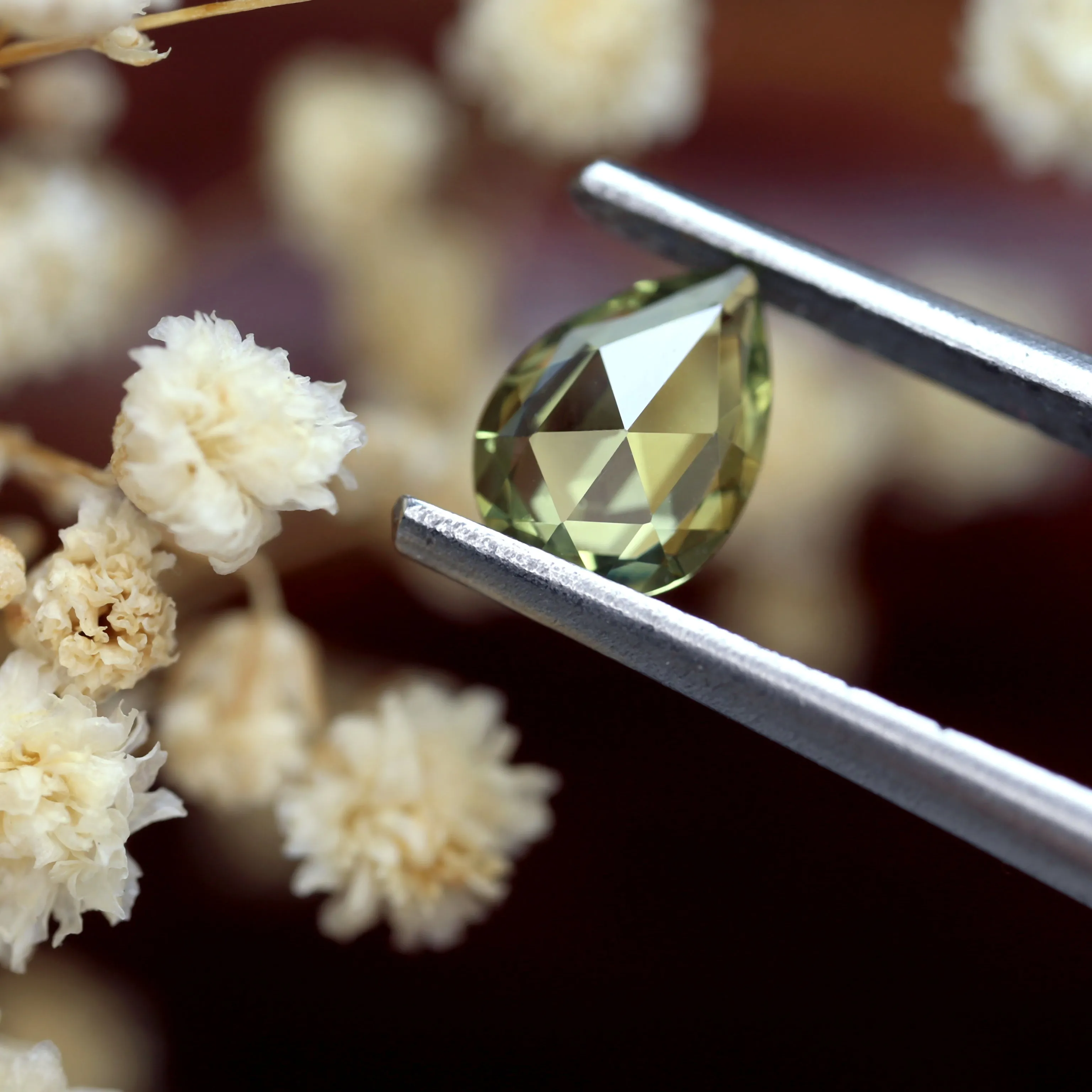 0.67ct Certified Natural Lime Yellow Sapphire