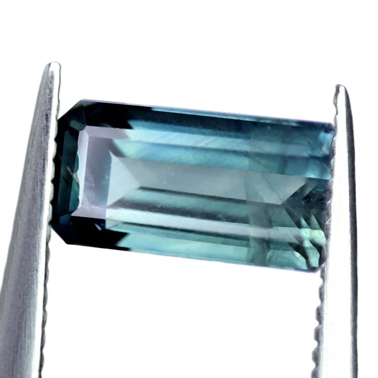 0.69ct Certified Natural Teal Sapphire