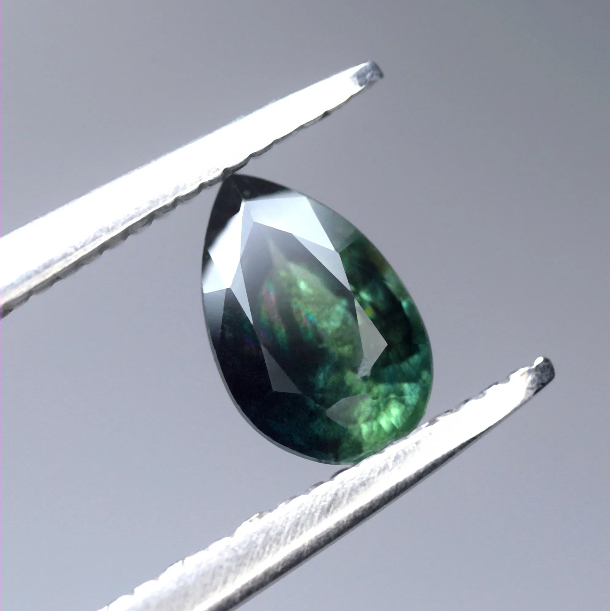 0.69ct Certified Natural Teal Sapphire