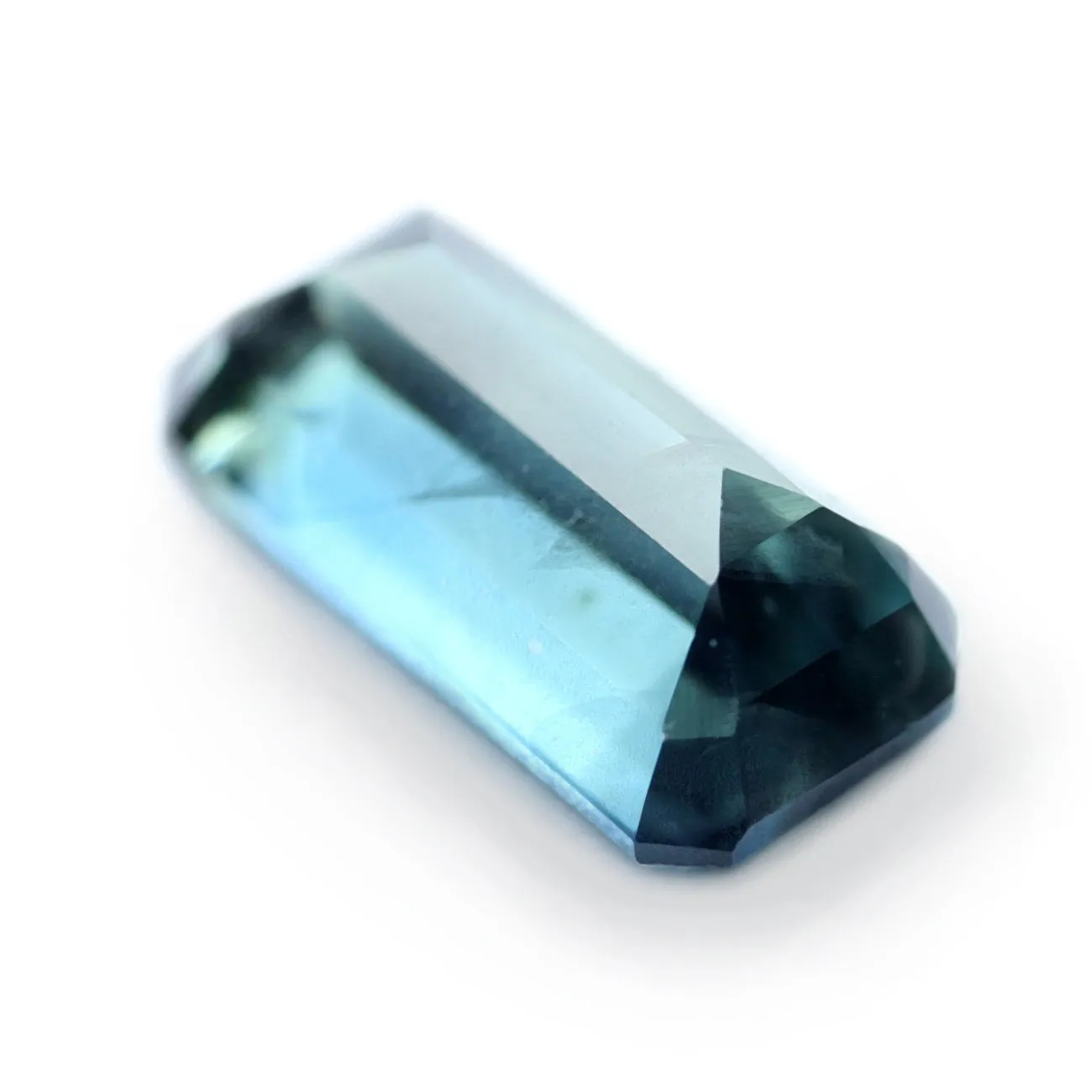 0.69ct Certified Natural Teal Sapphire