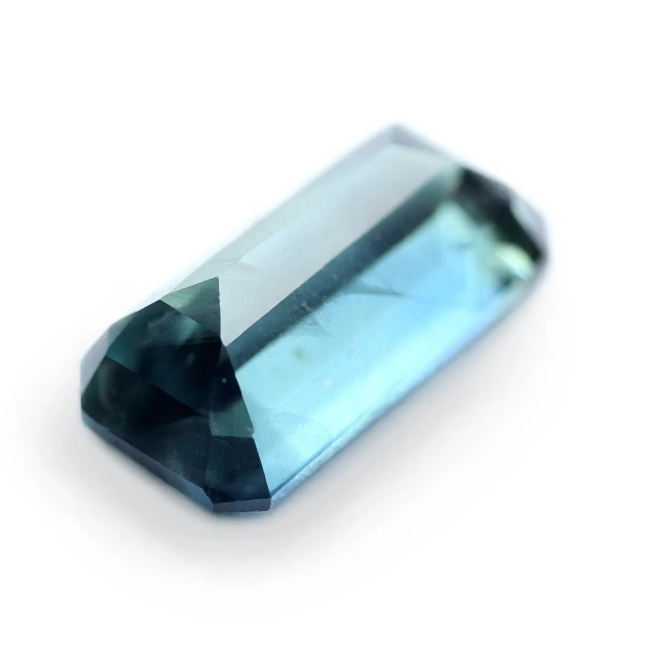 0.69ct Certified Natural Teal Sapphire