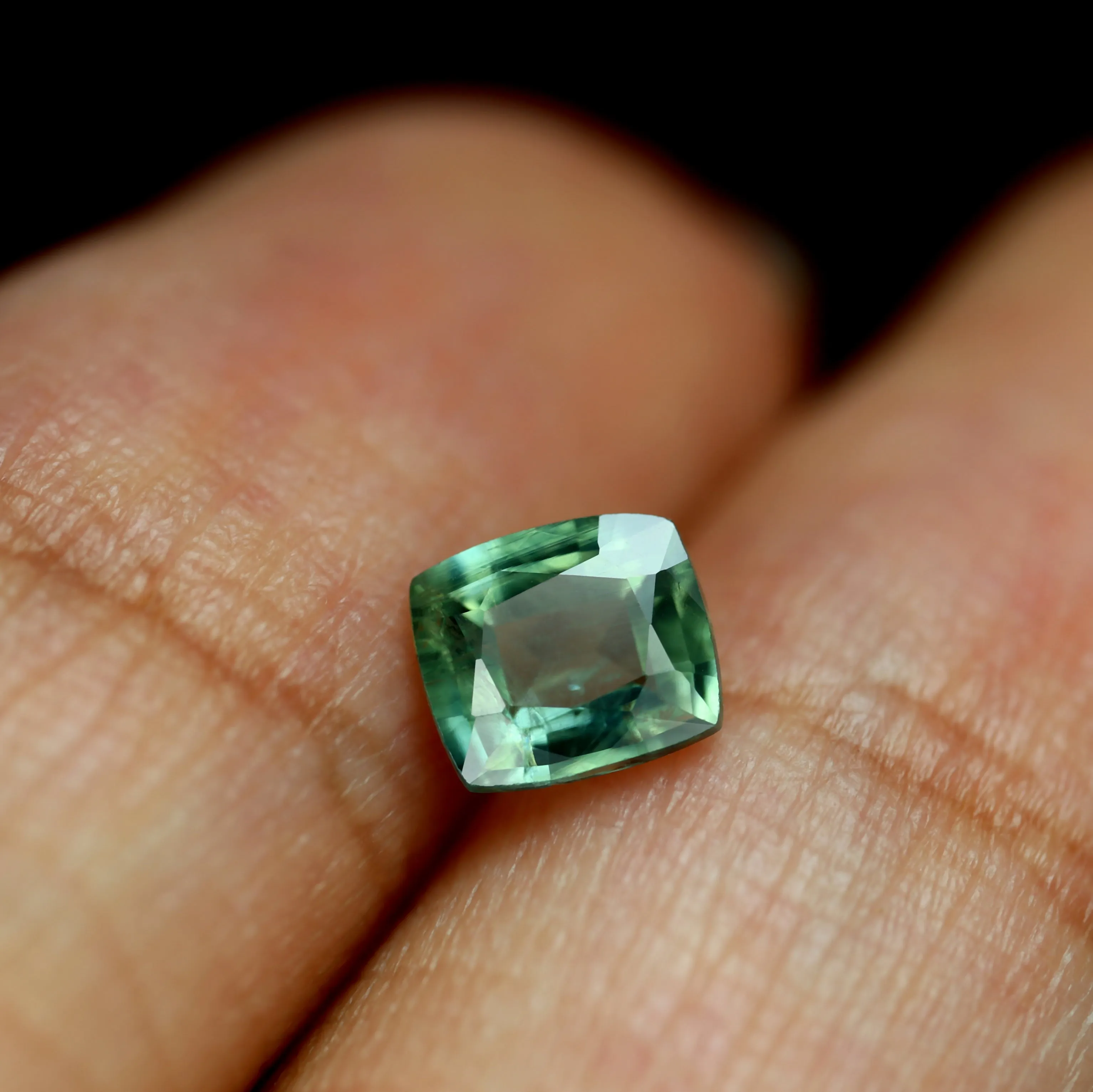 0.70ct Certified Natural Teal Sapphire
