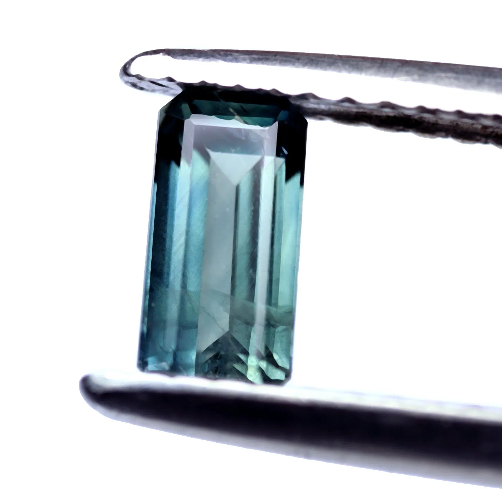 0.70ct Certified Natural Teal Sapphire