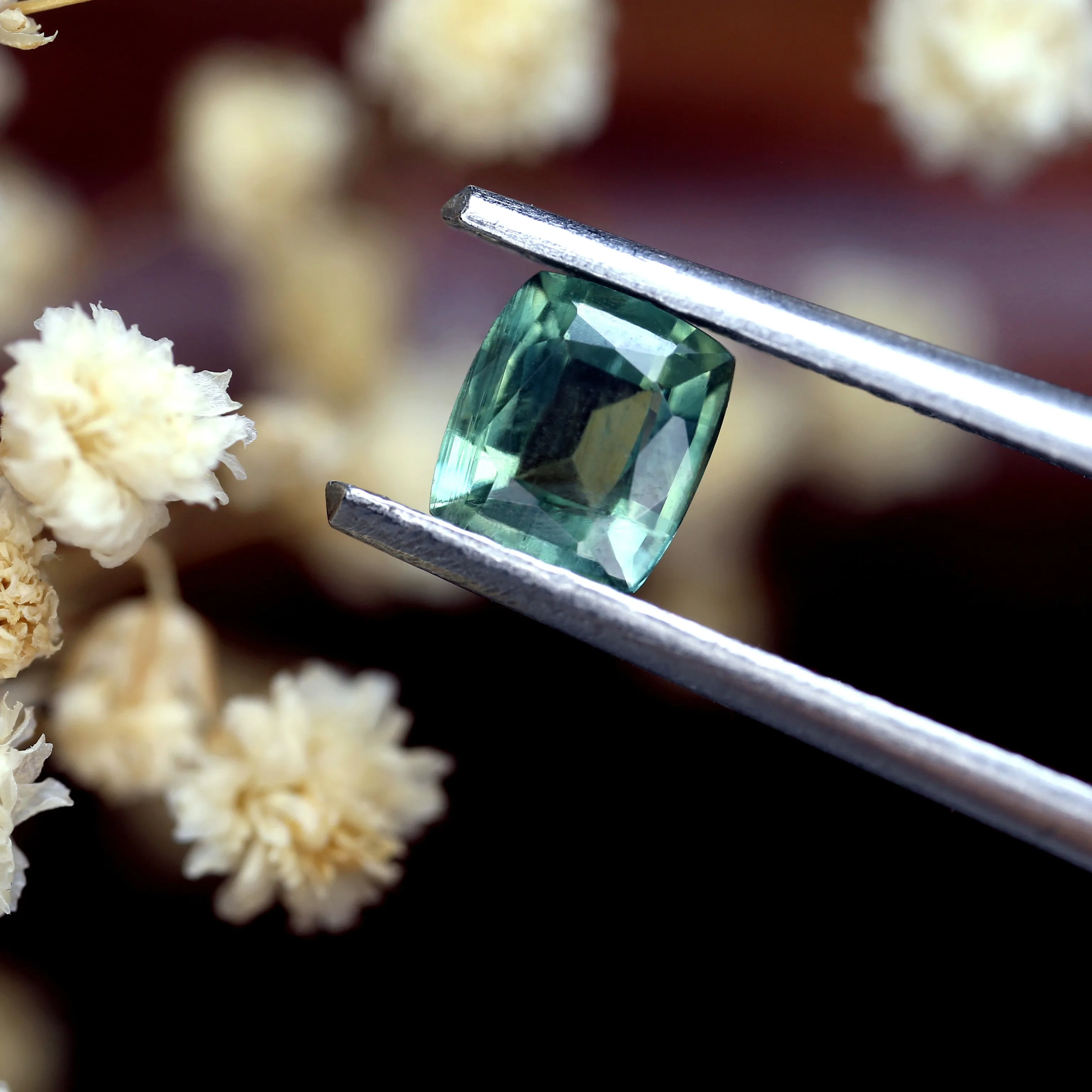 0.70ct Certified Natural Teal Sapphire