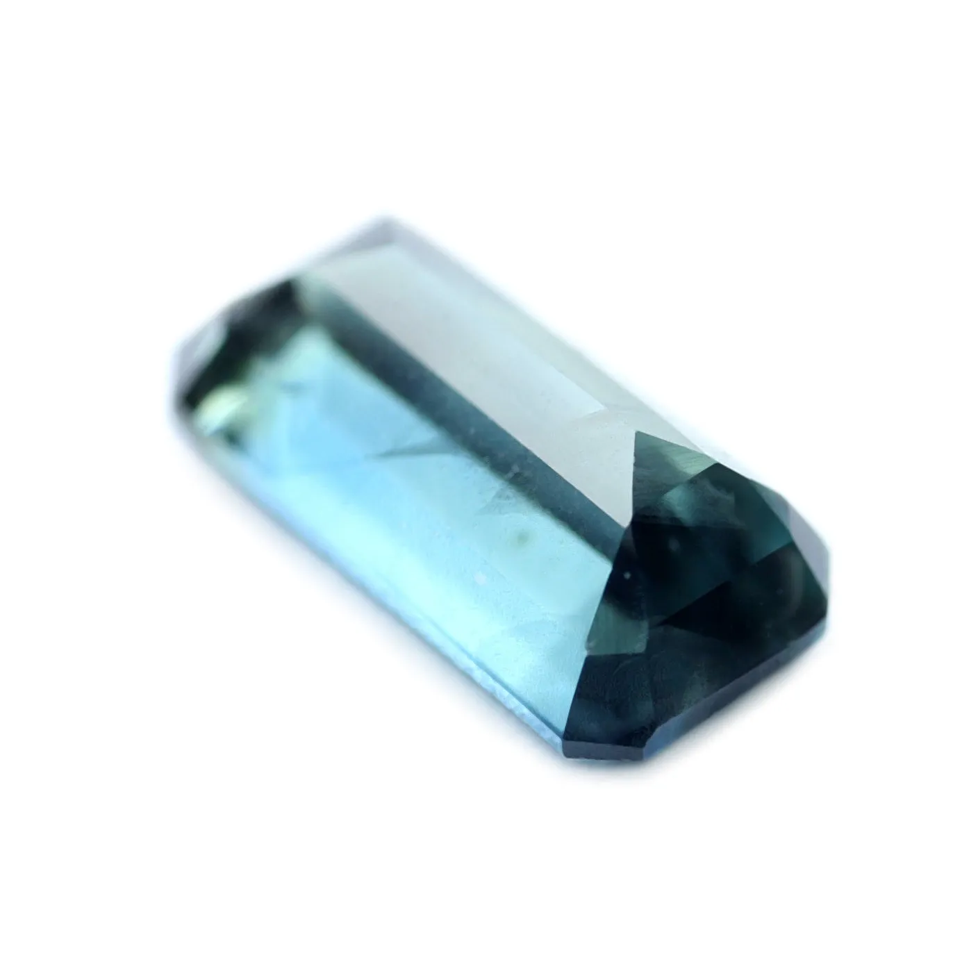 0.70ct Certified Natural Teal Sapphire