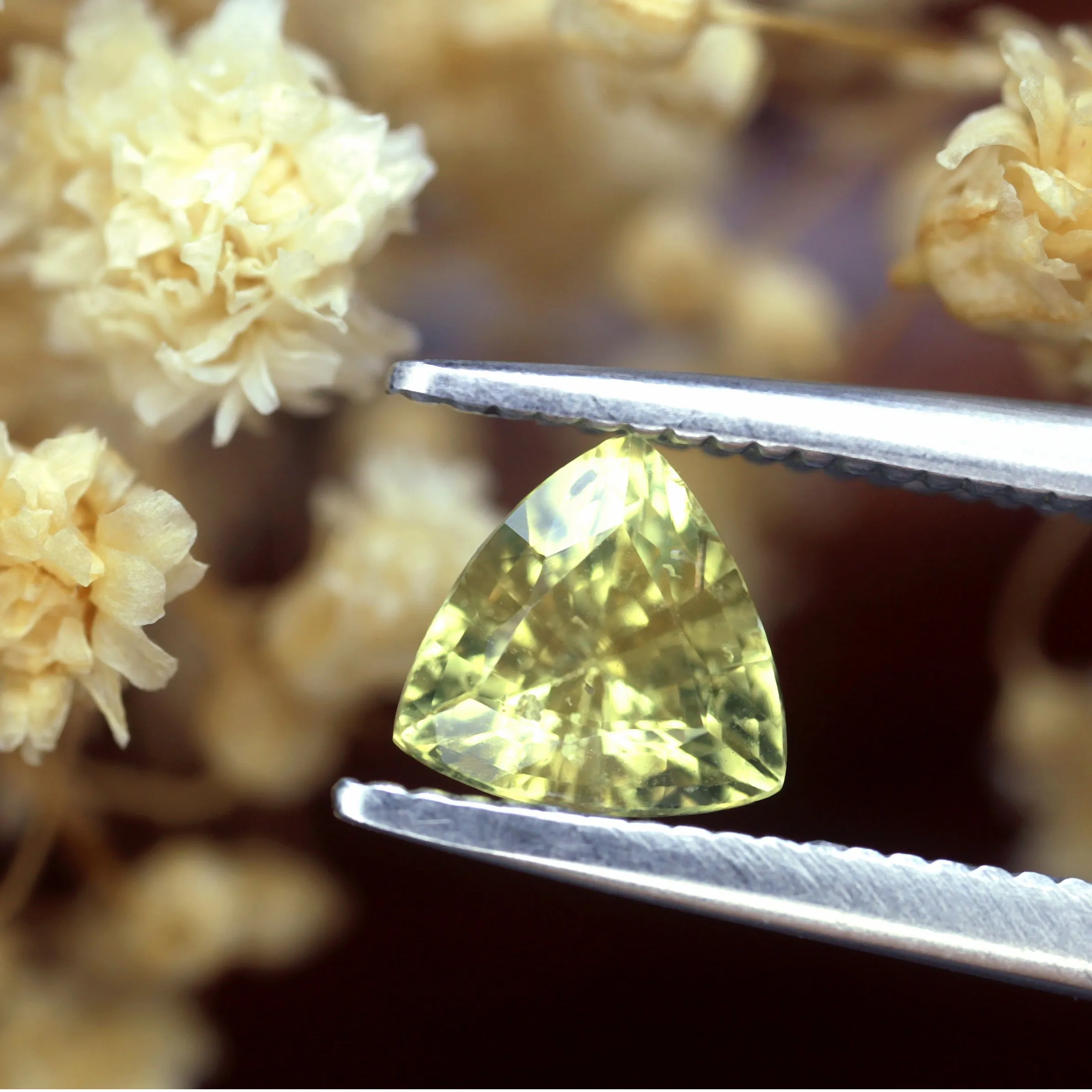 0.70ct Certified Natural Yellow Sapphire