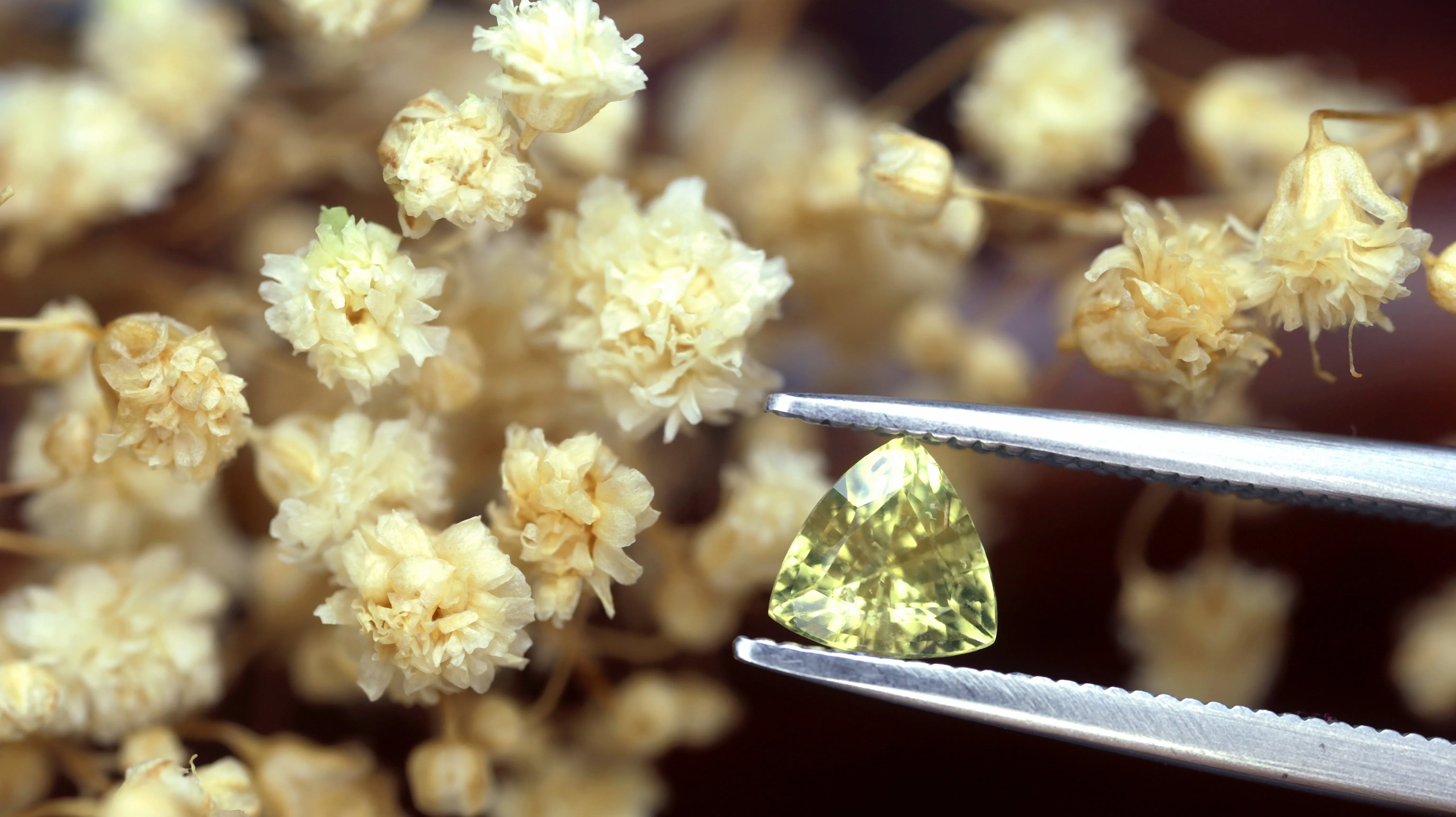 0.70ct Certified Natural Yellow Sapphire