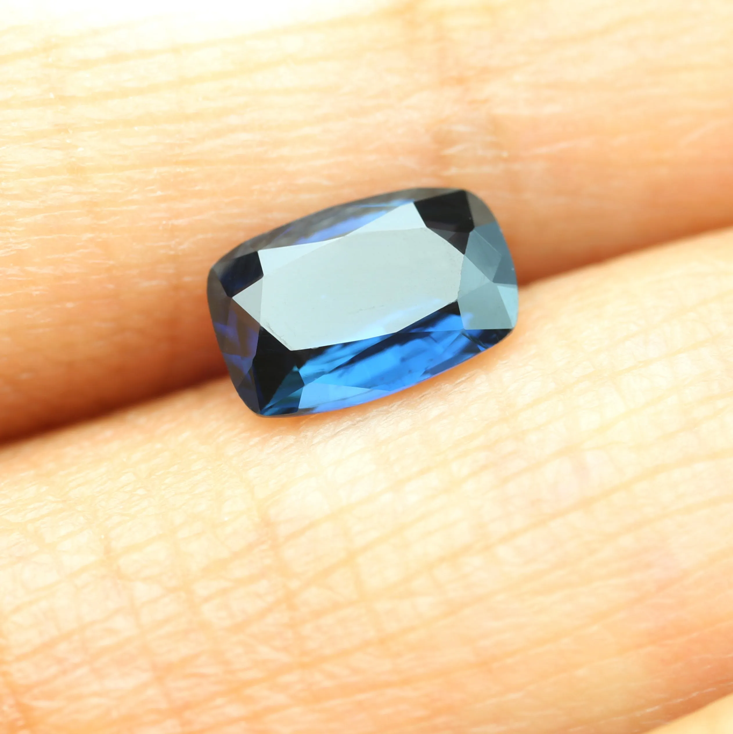 0.72ct Certified Natural Blue Sapphire