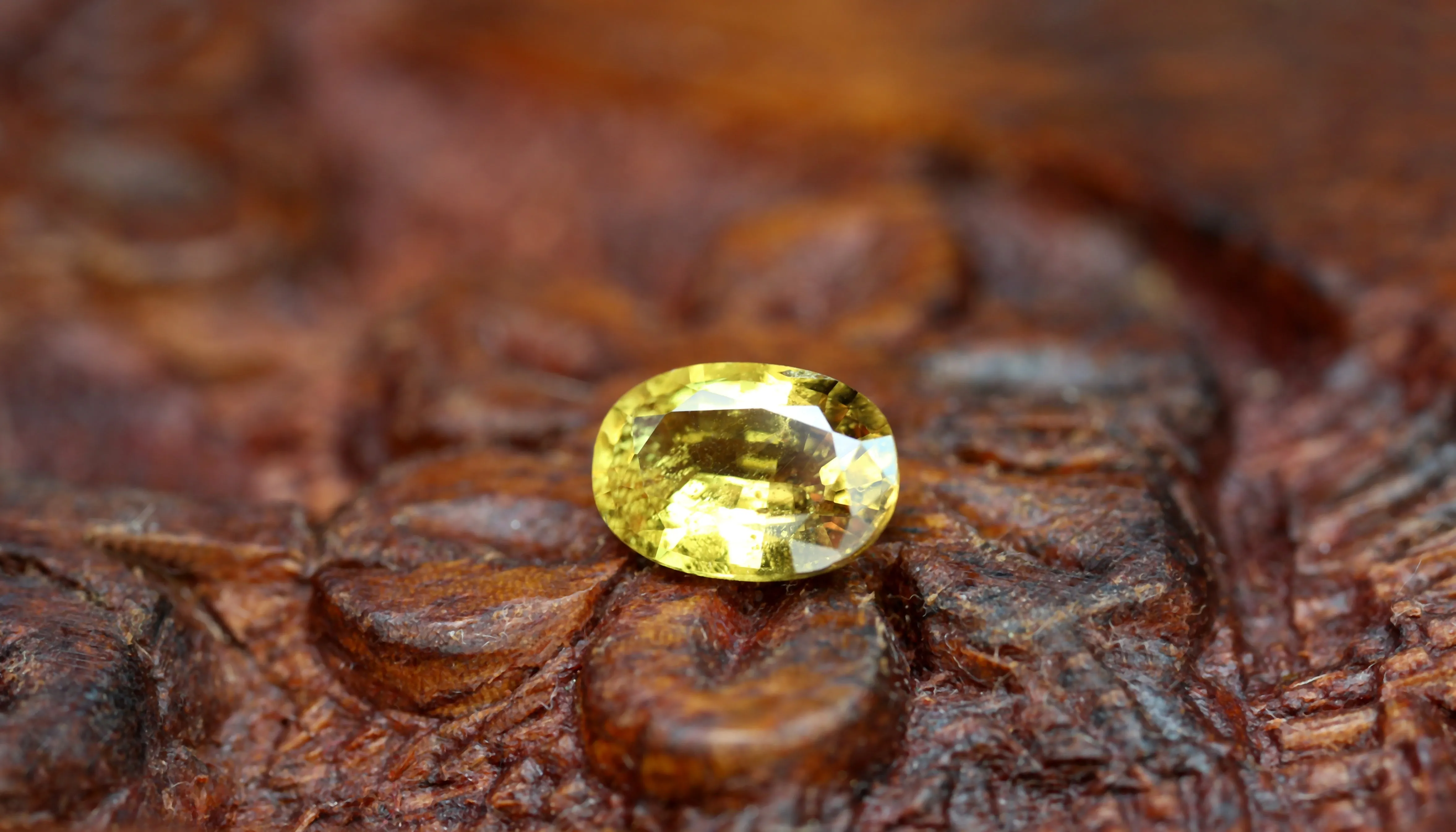 0.72ct Certified Natural Yellow Sapphire