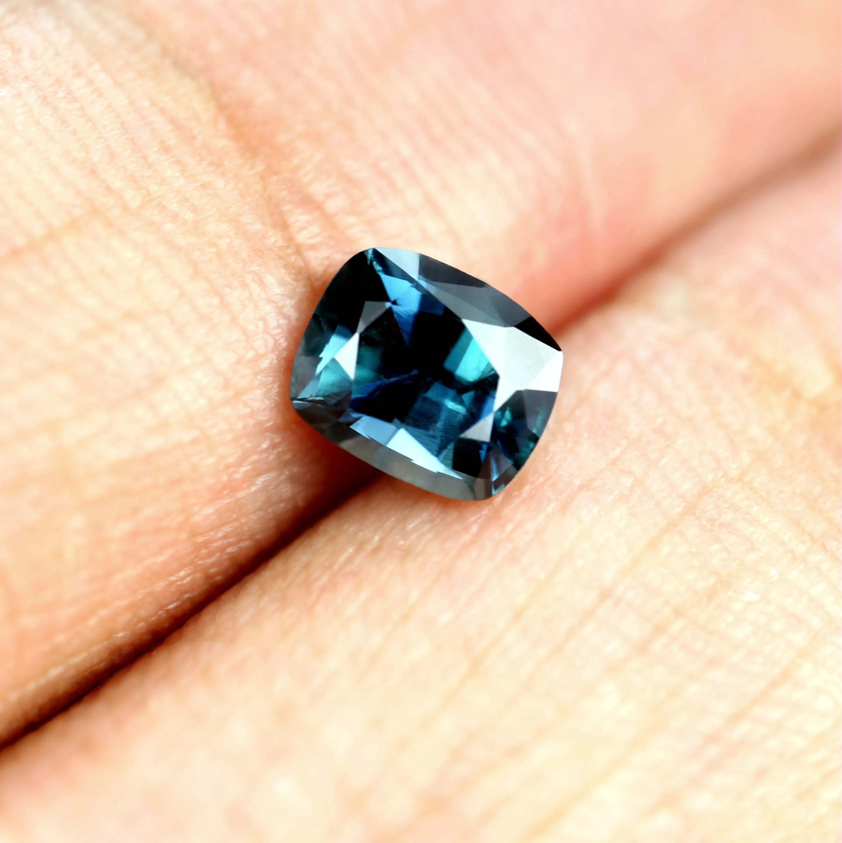 0.82ct Certified Natural Blue Sapphire