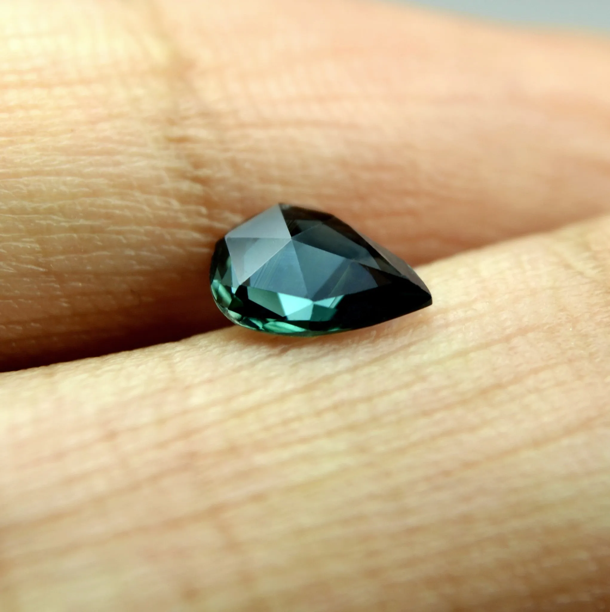 0.82ct Certified Natural Teal Sapphire