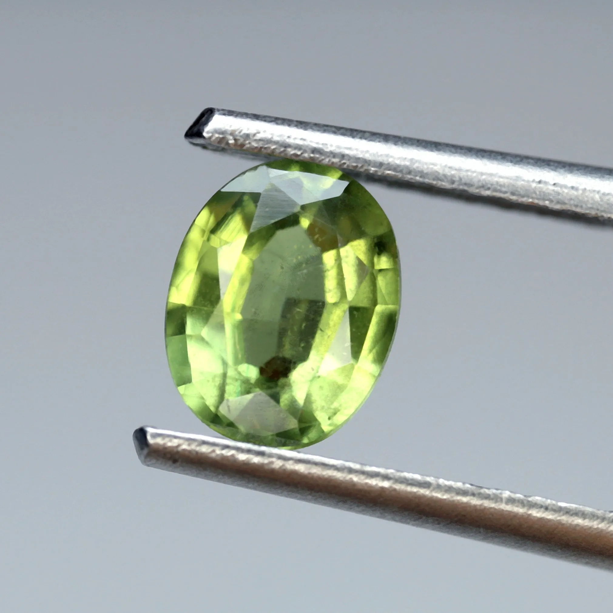 0.84ct Certified Natural Green Sapphire