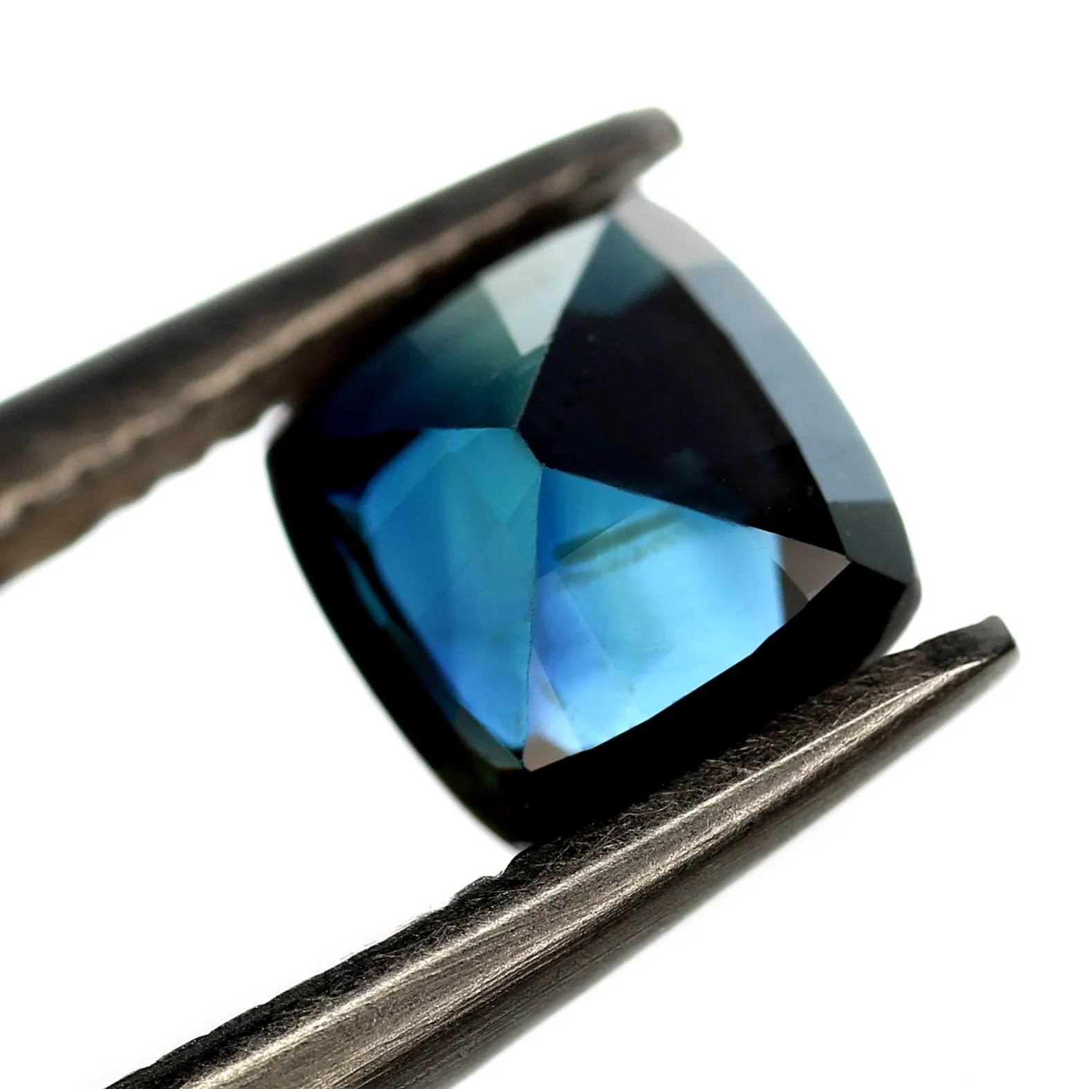 0.85ct Certified Natural Teal Sapphire