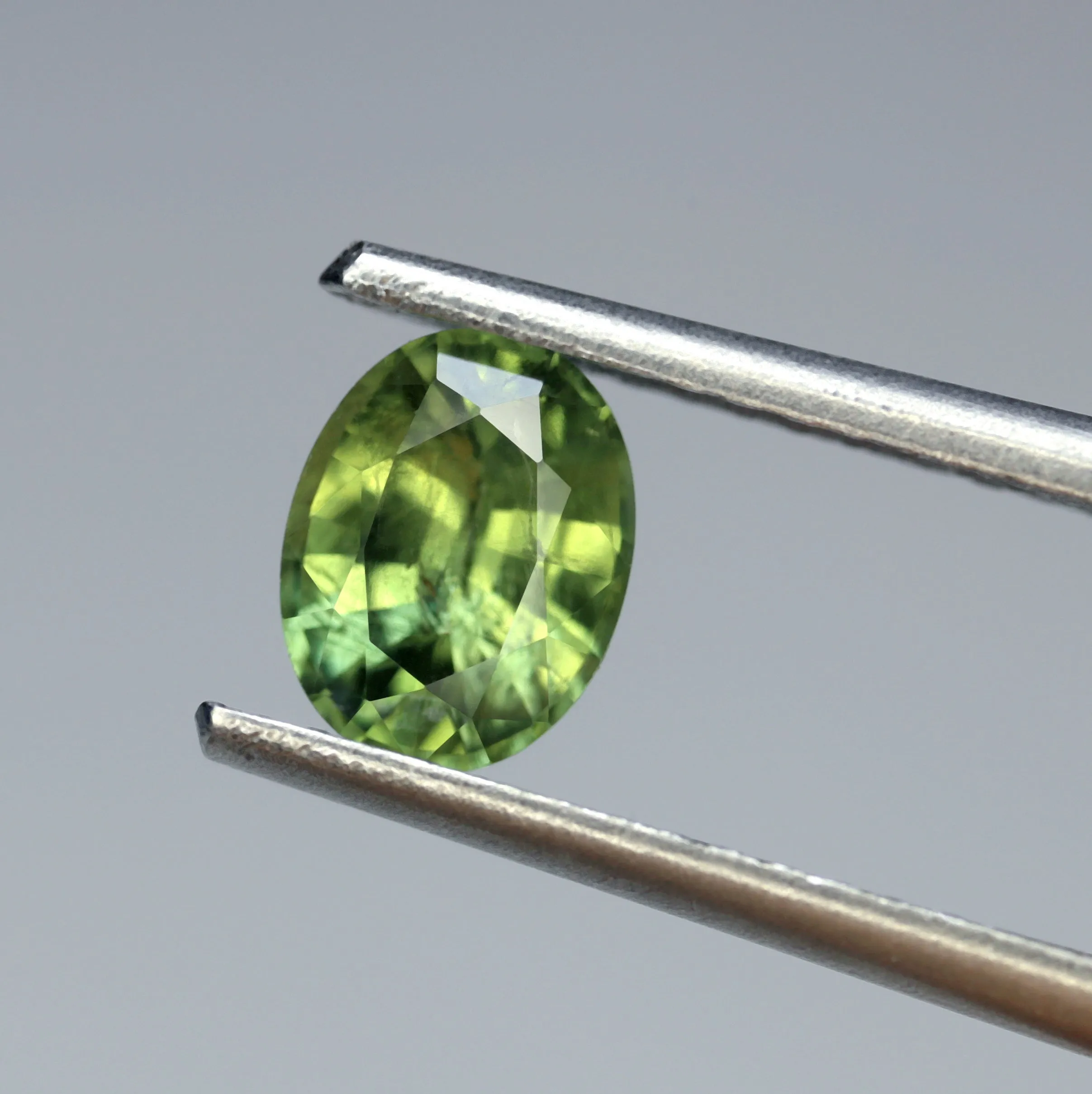 0.86ct Certified Natural Green Sapphire