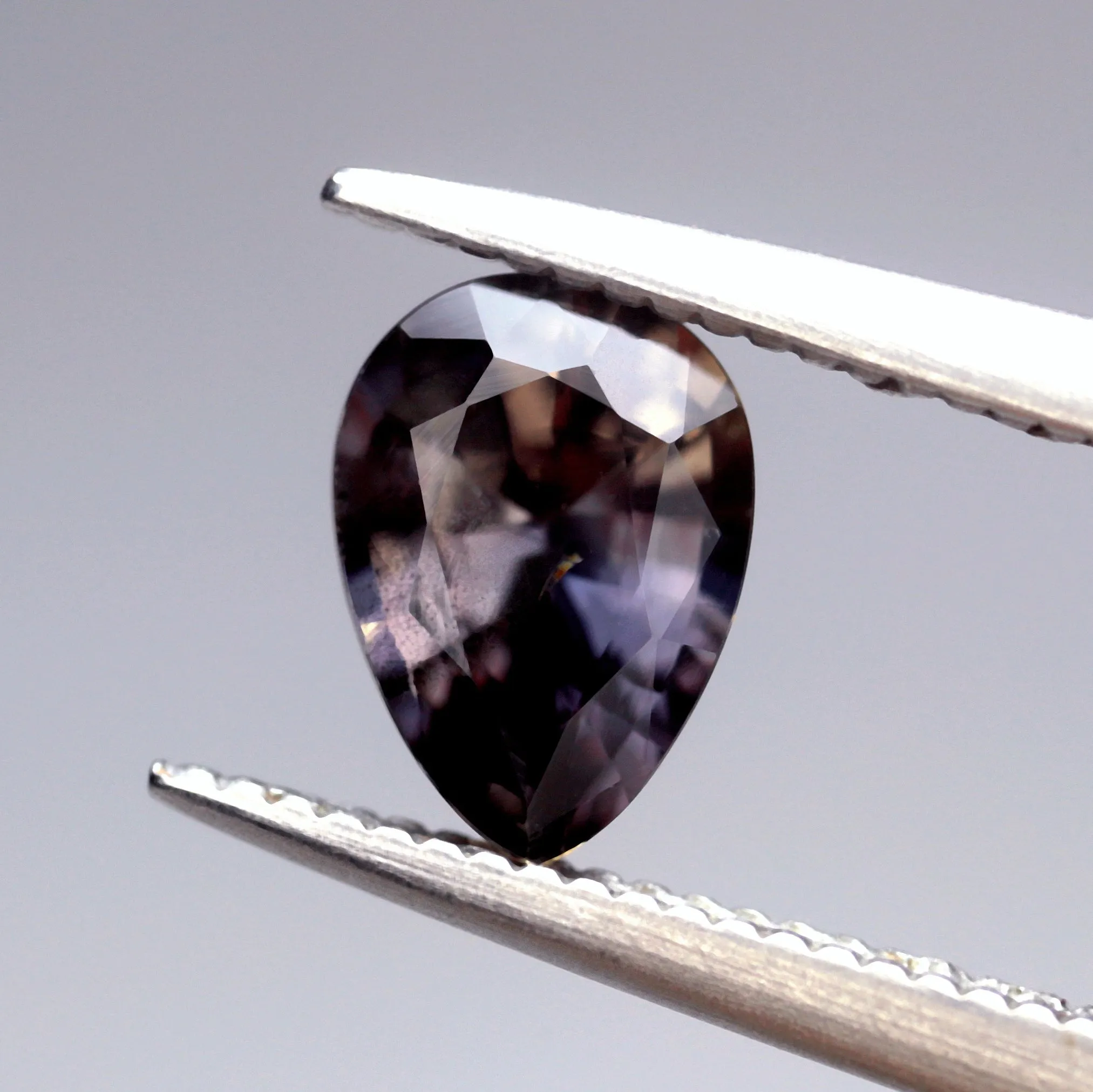 0.86ct Certified Natural Multicolor Sapphire