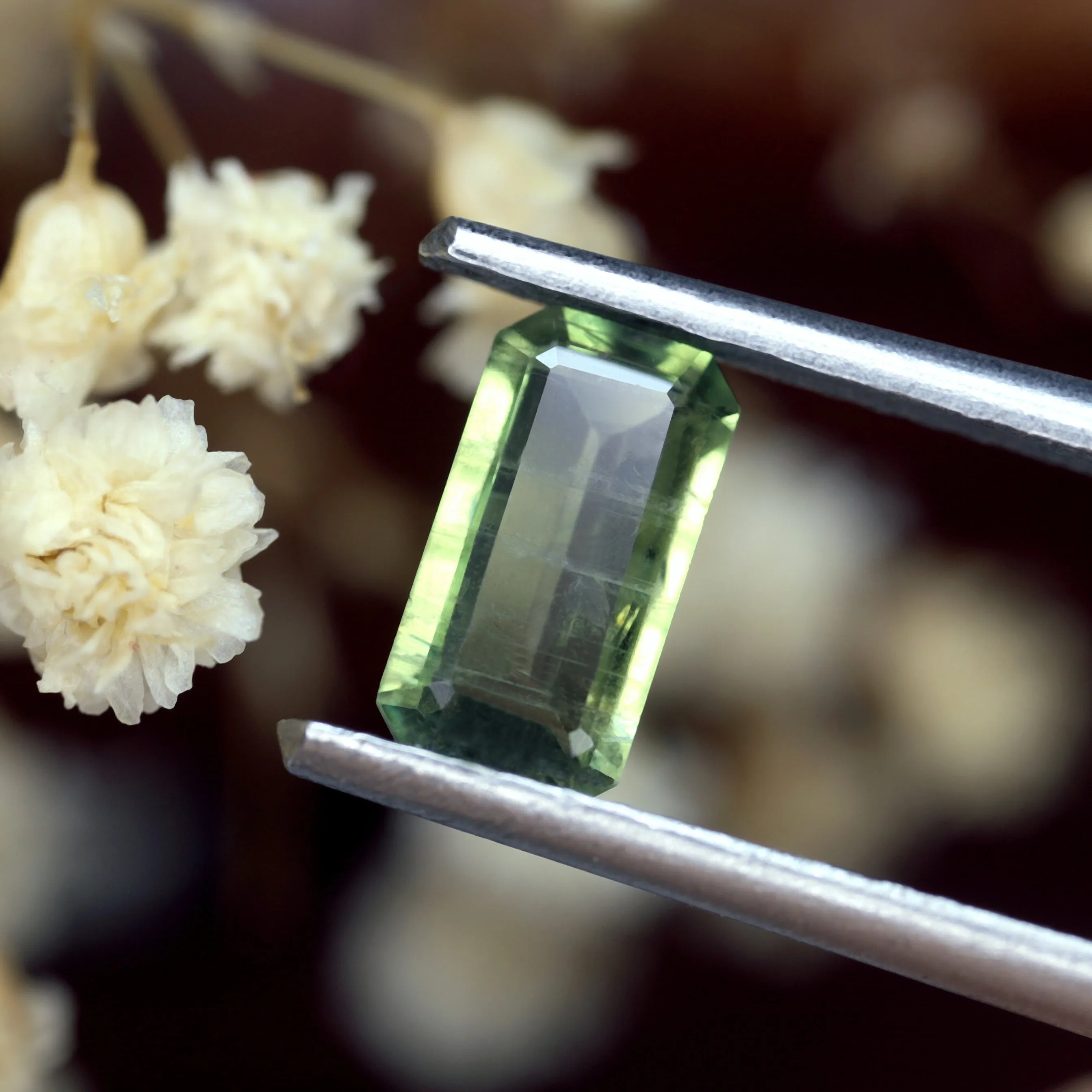 0.87ct Certified Natural Green Sapphire