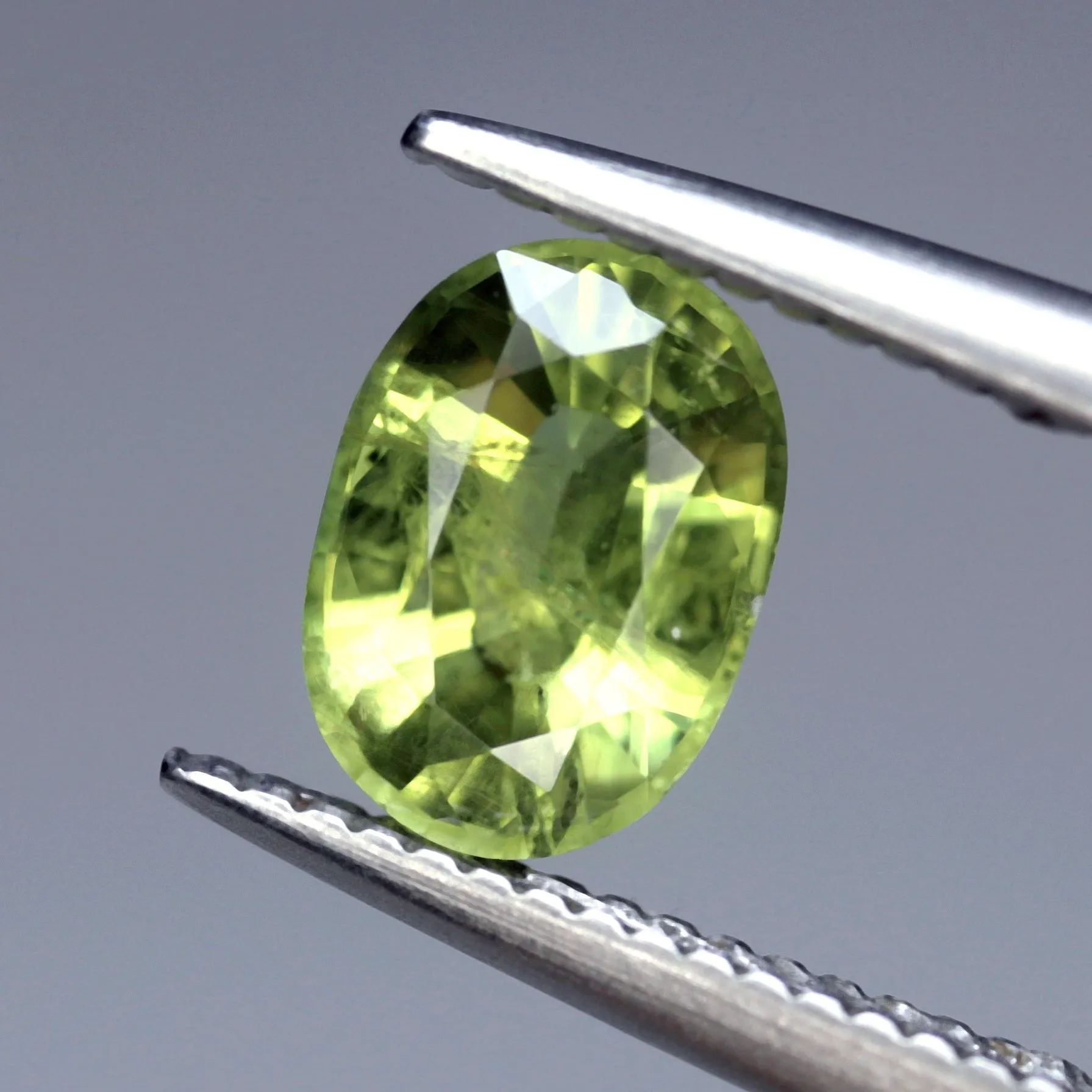 0.87ct Certified Natural Green Sapphire