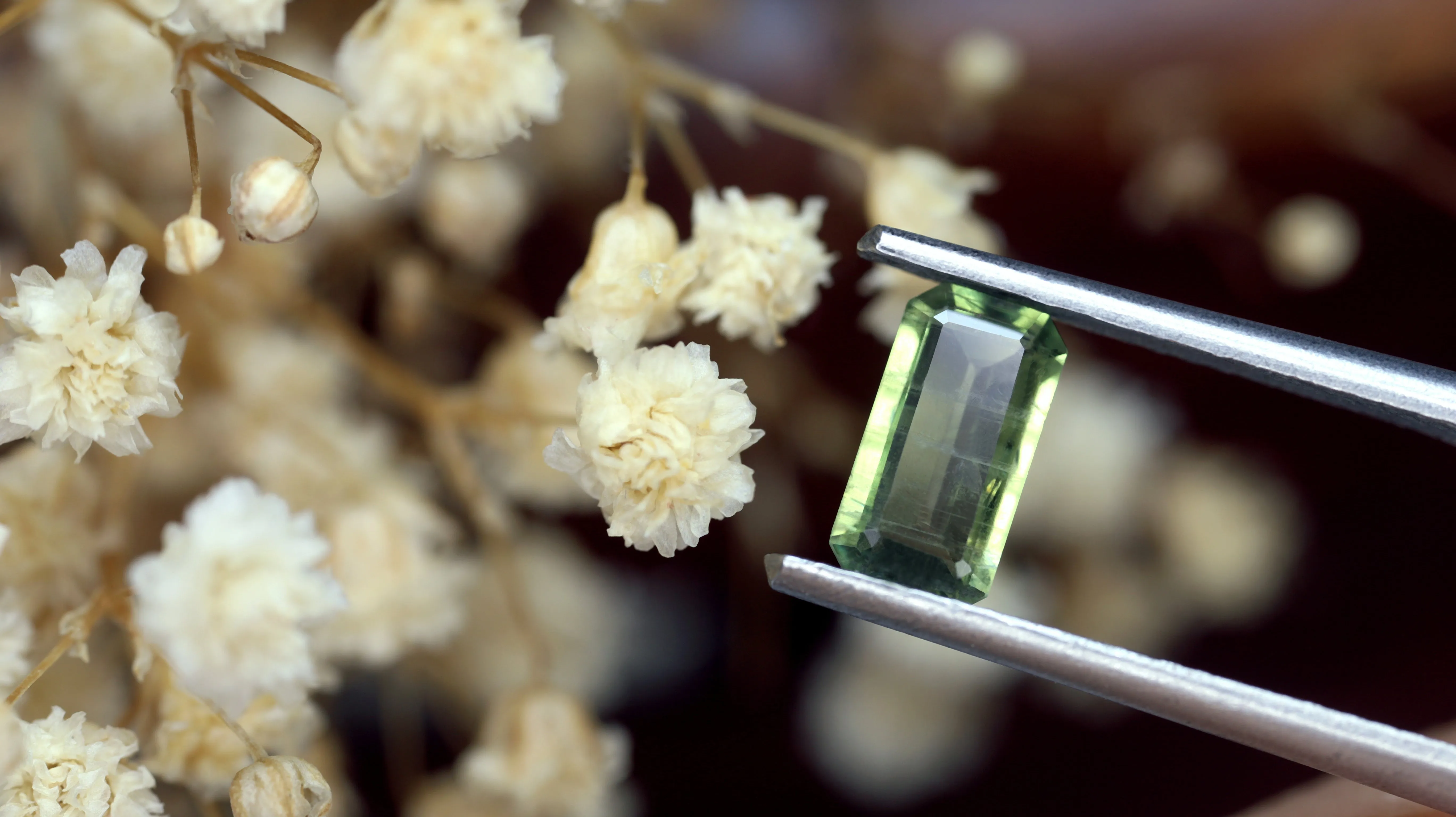 0.87ct Certified Natural Green Sapphire