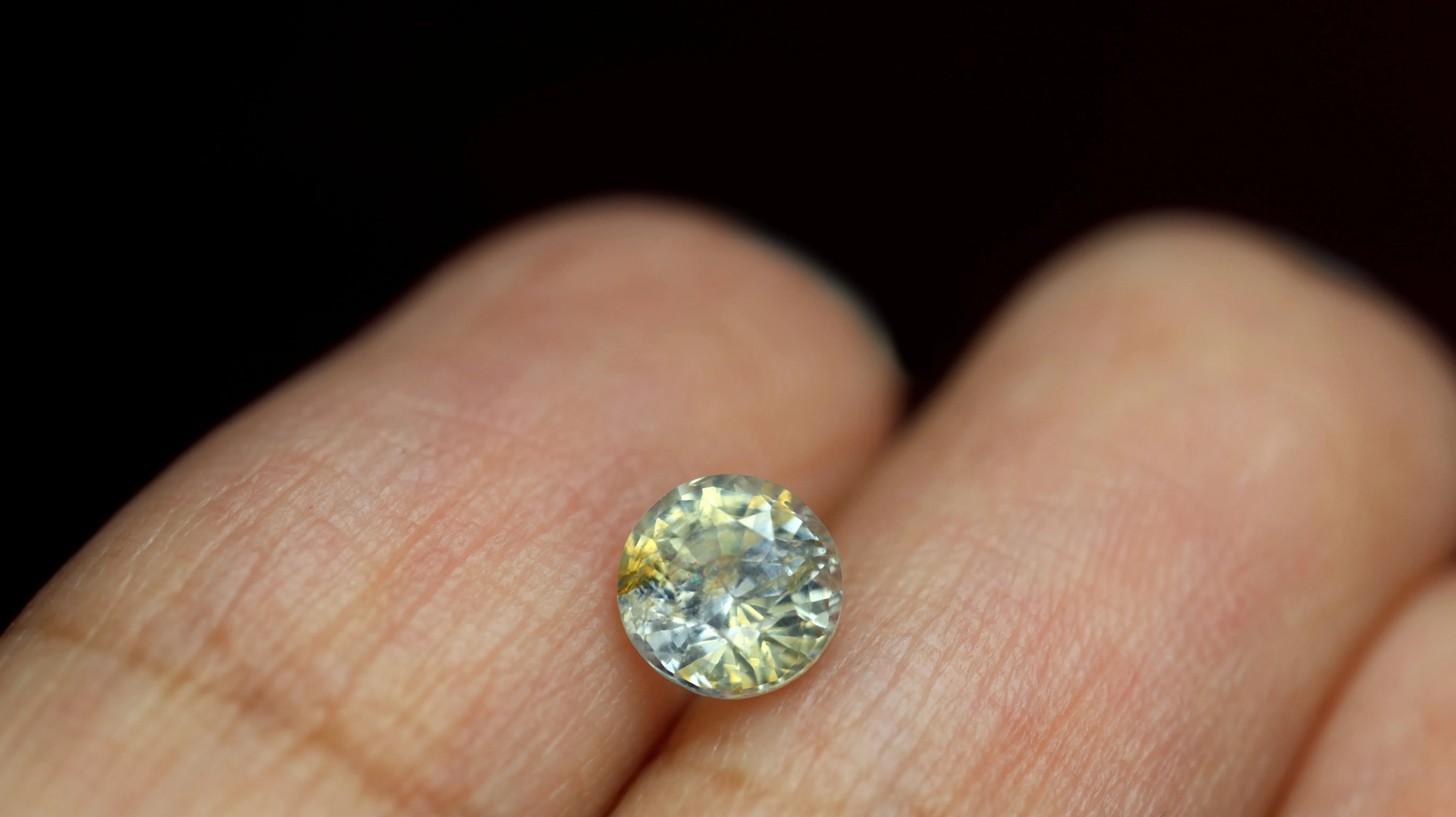 0.88ct Certified Natural Bicolor Sapphire