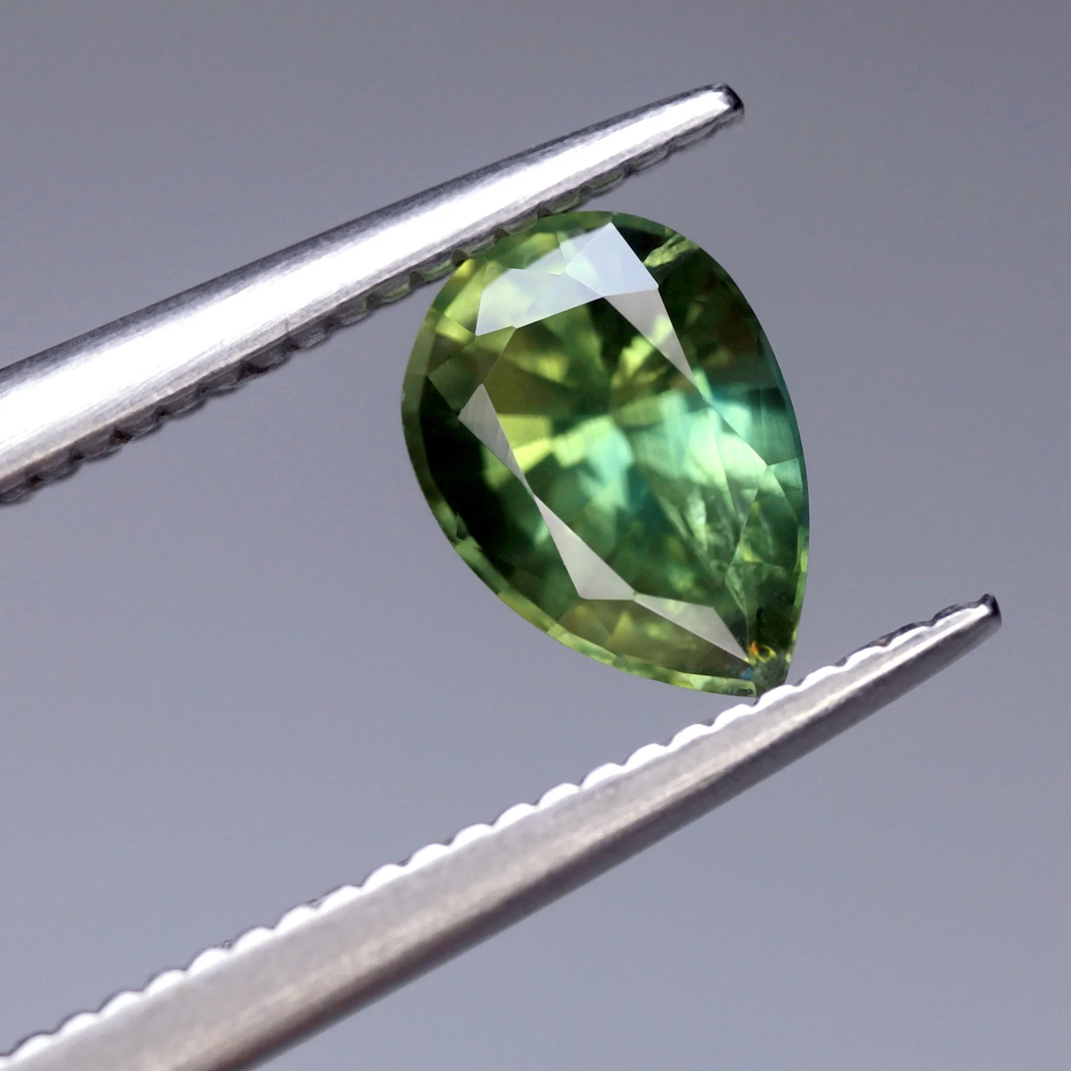 0.90 ct Certified Natural Green Sapphire