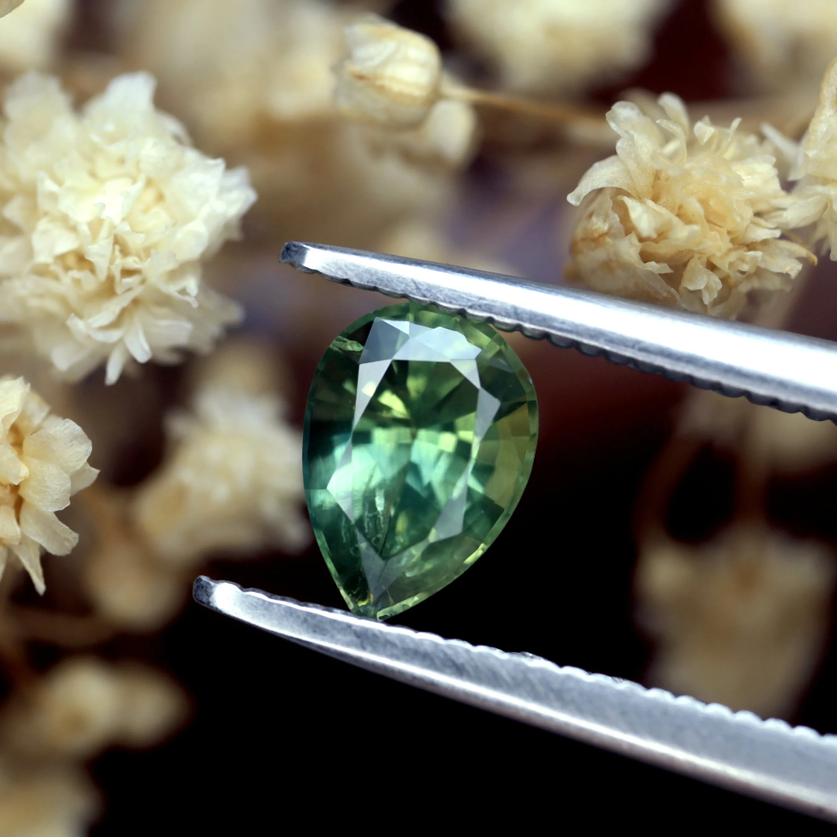 0.90 ct Certified Natural Green Sapphire