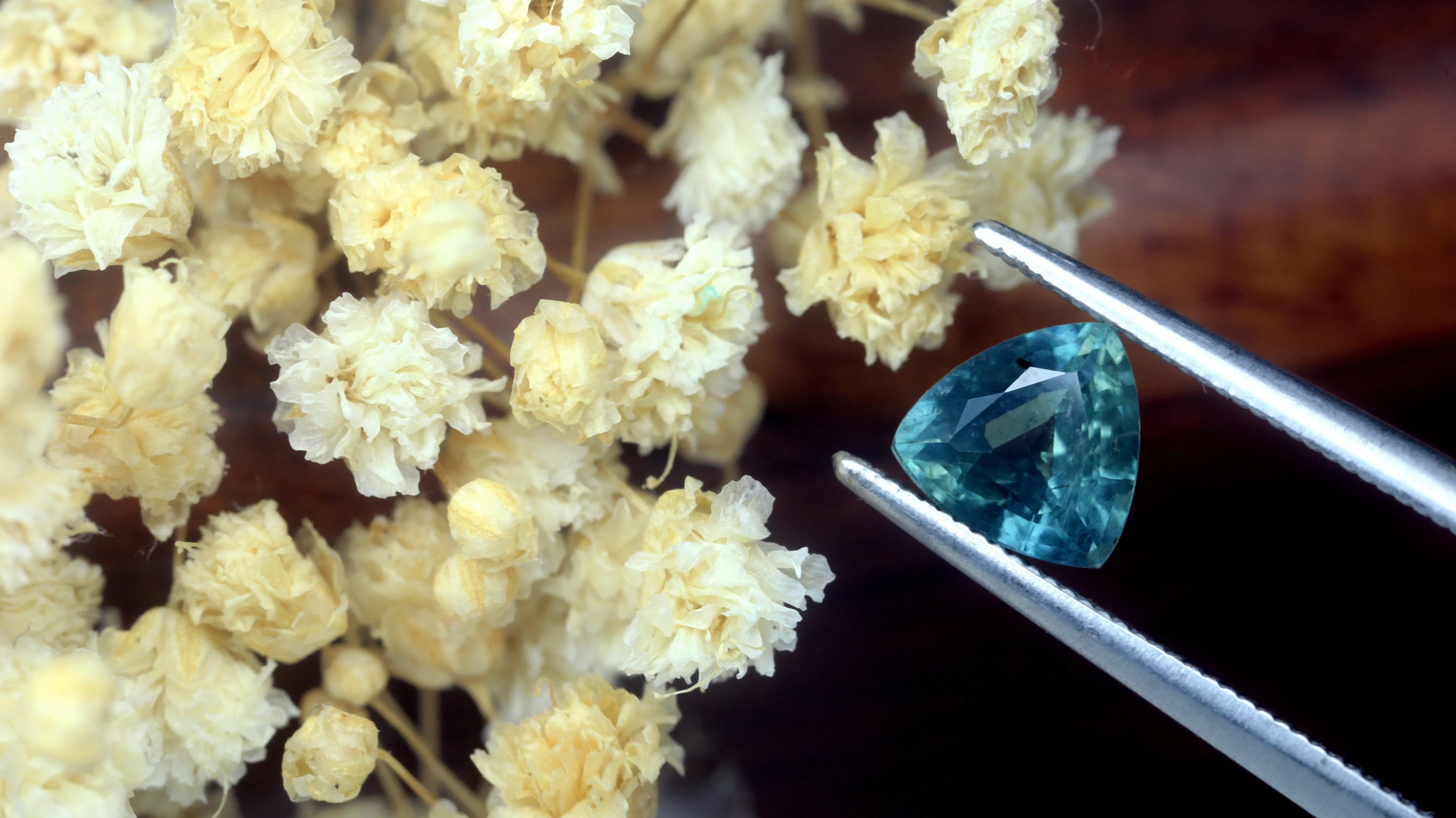 0.91ctCertified Natural Teal Sapphire