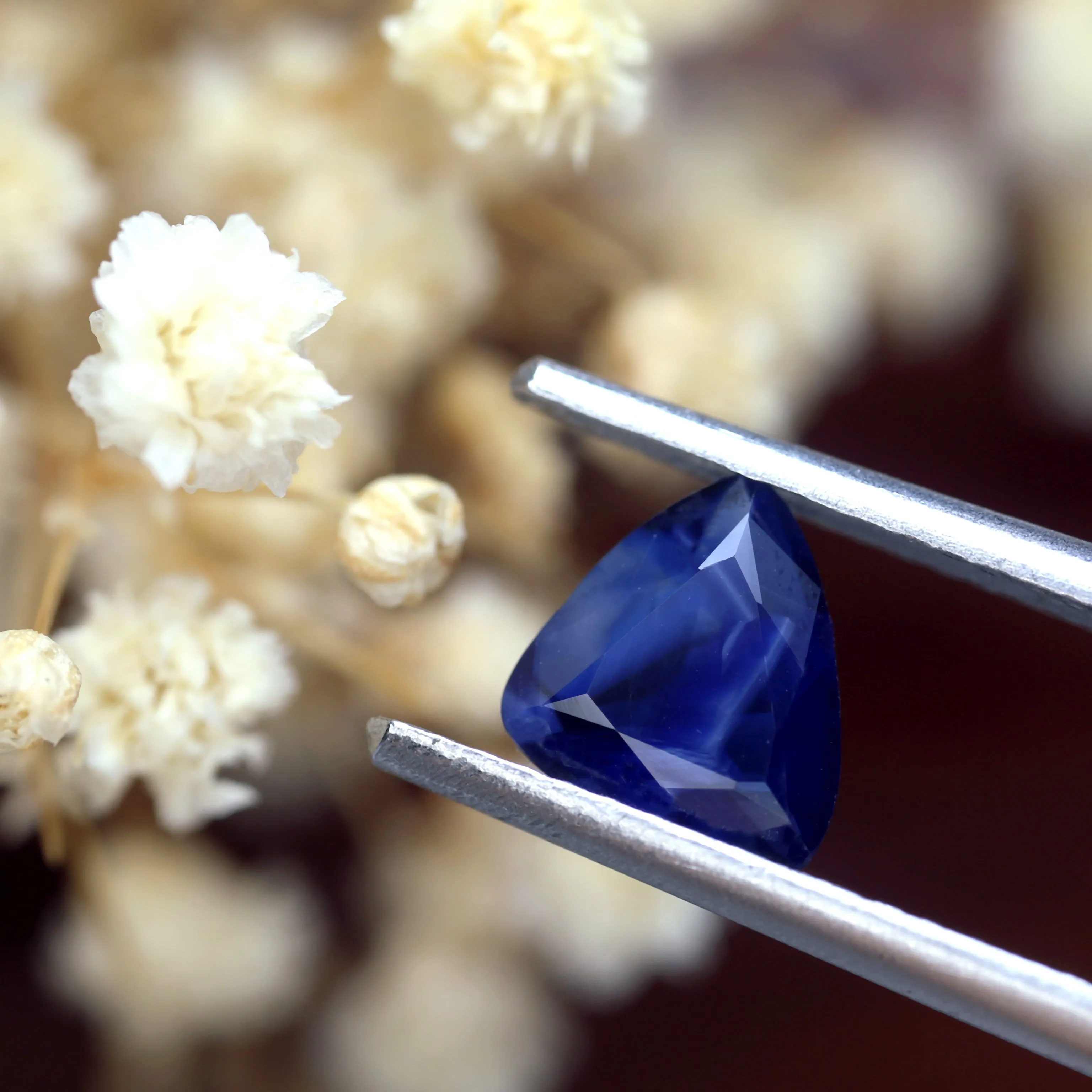 0.94ct Certified Natural Blue Sapphire