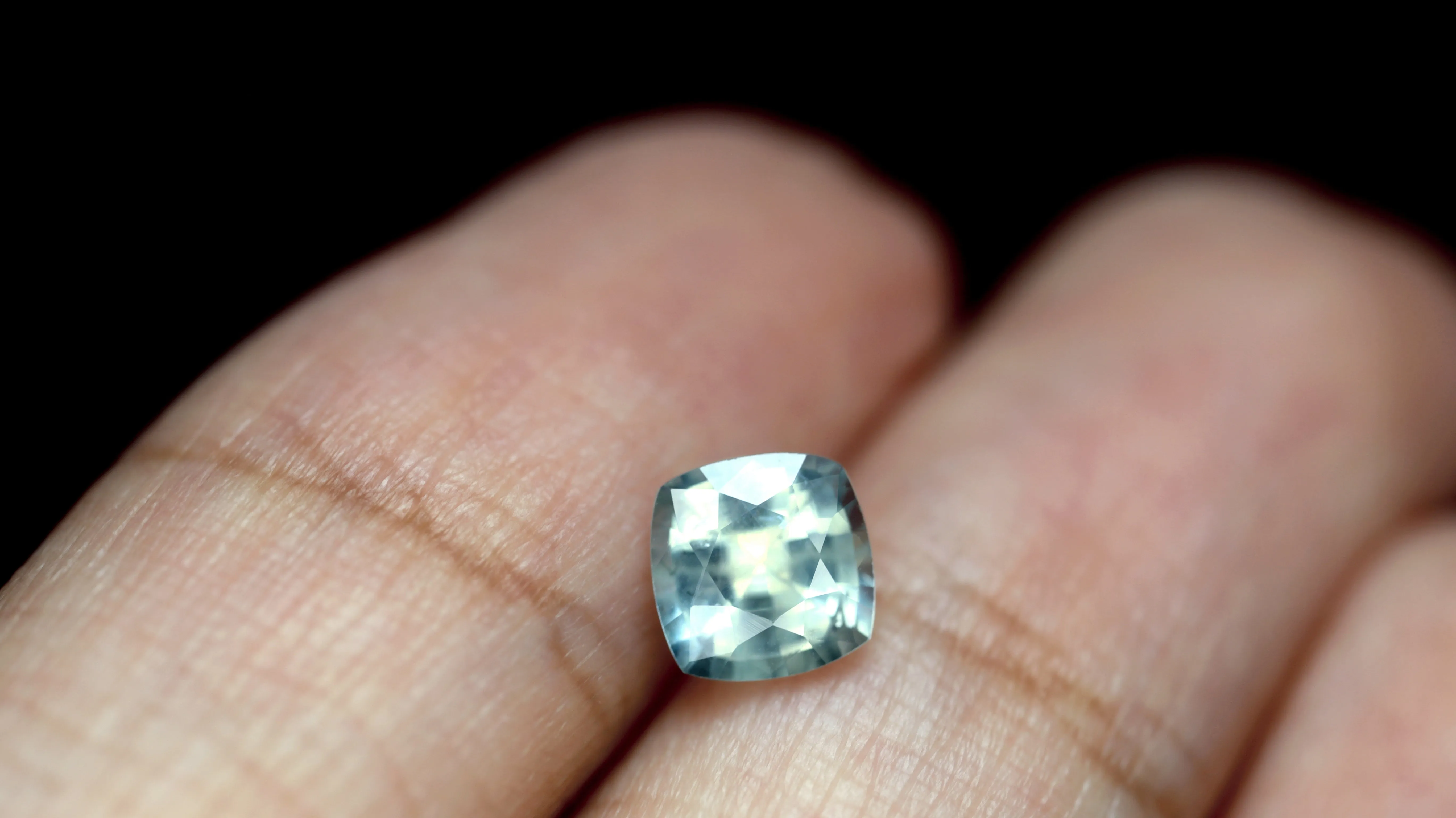 0.95ct Certified Natural Teal Sapphire