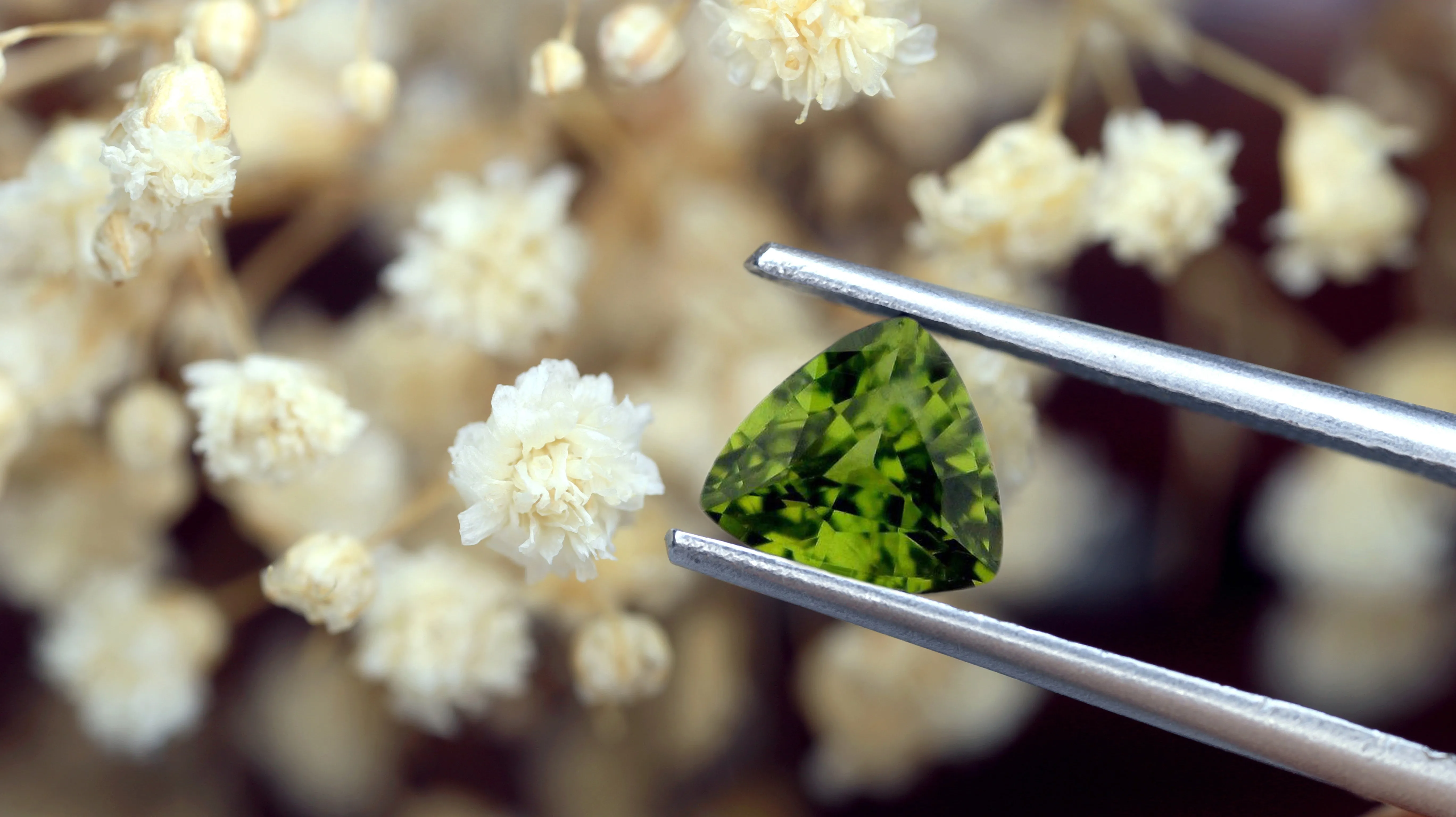 0.97ct Certified Natural Green Sapphire