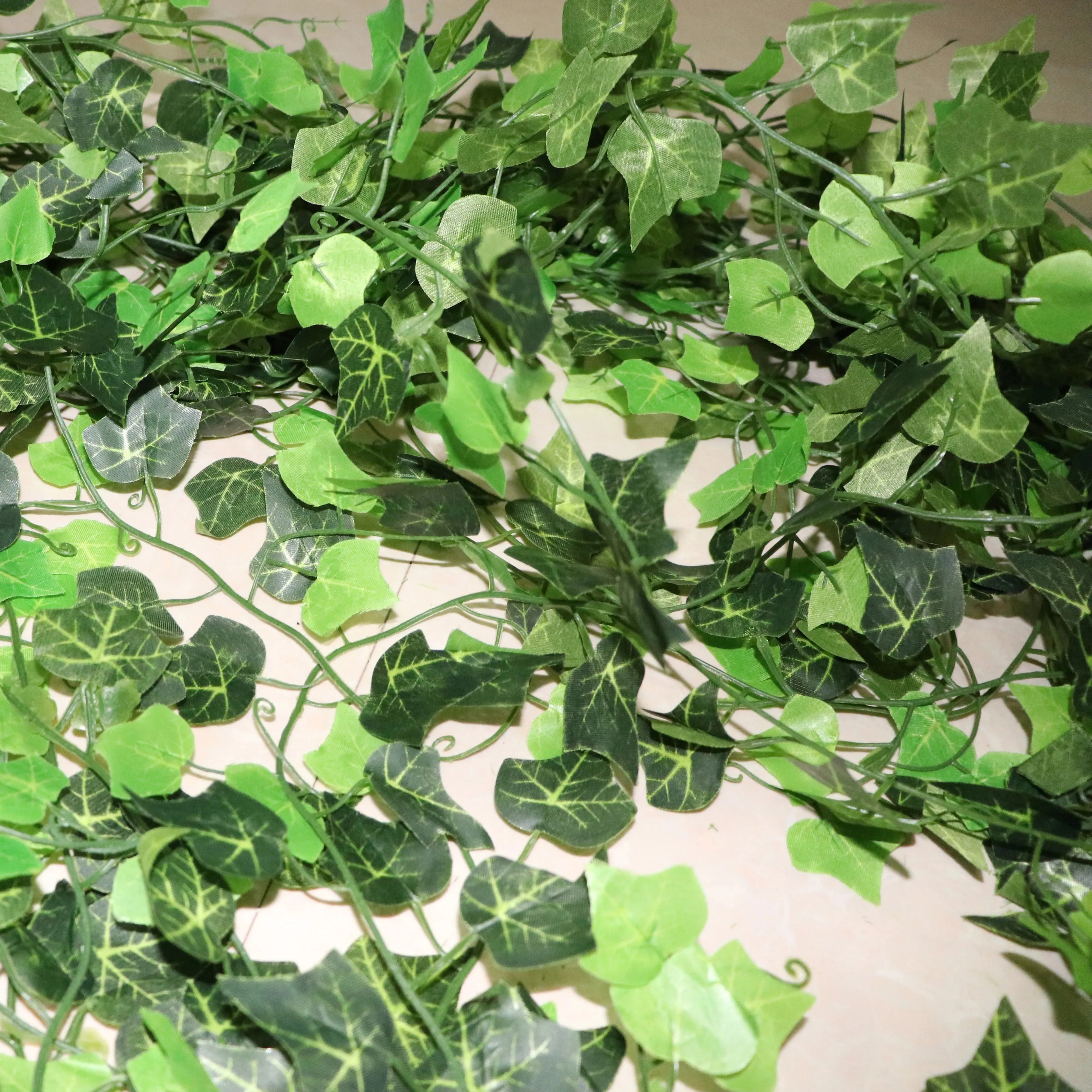 100-Leaf Artificial Ivy Leafs - 1 piece = 2.4M Home Decor Garland Plants Fake Vine Foliage Flora Creeper Green Ivy Wreath