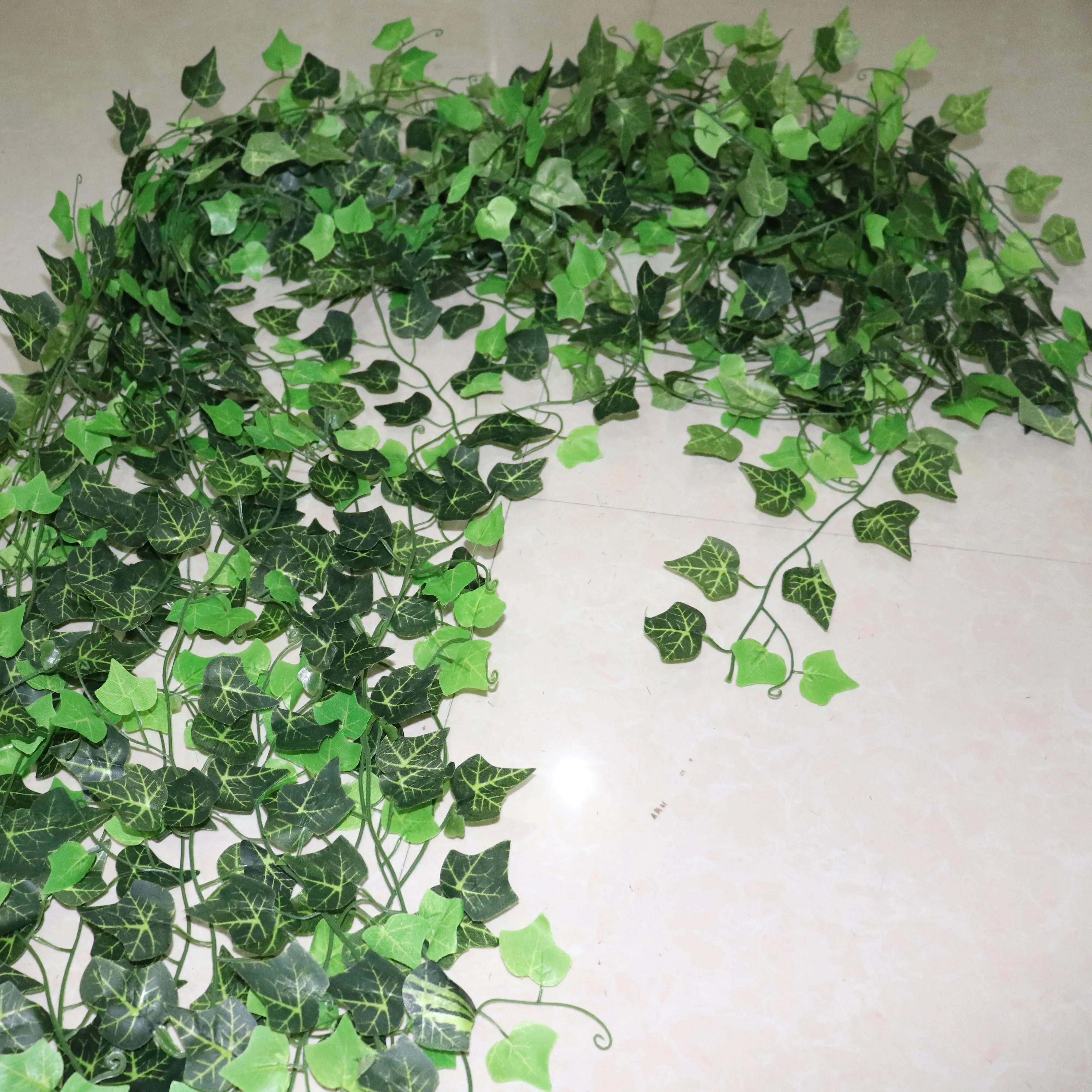 100-Leaf Artificial Ivy Leafs - 1 piece = 2.4M Home Decor Garland Plants Fake Vine Foliage Flora Creeper Green Ivy Wreath