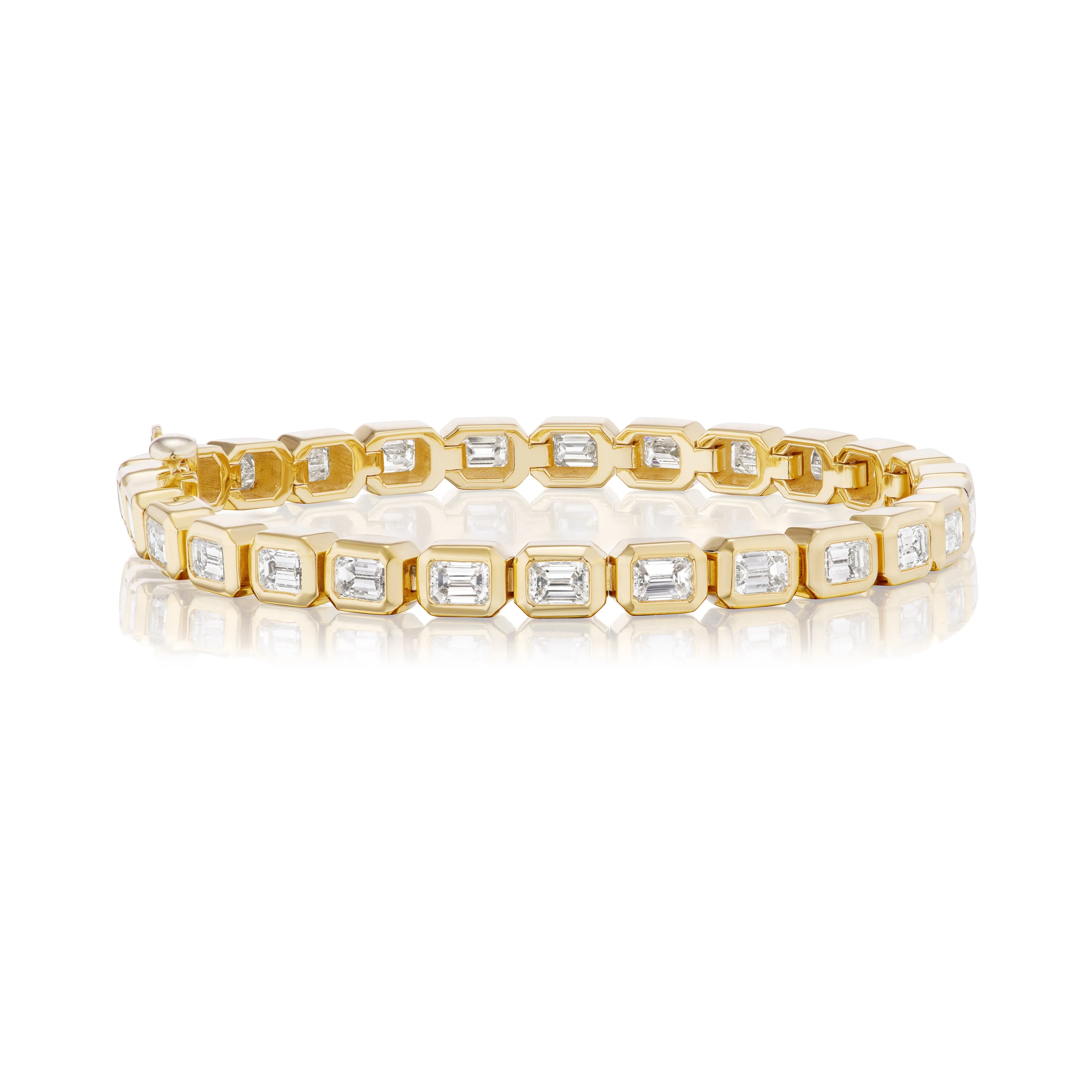 18KY Bezel Emerald Cut Diamond Tennis Bracelet