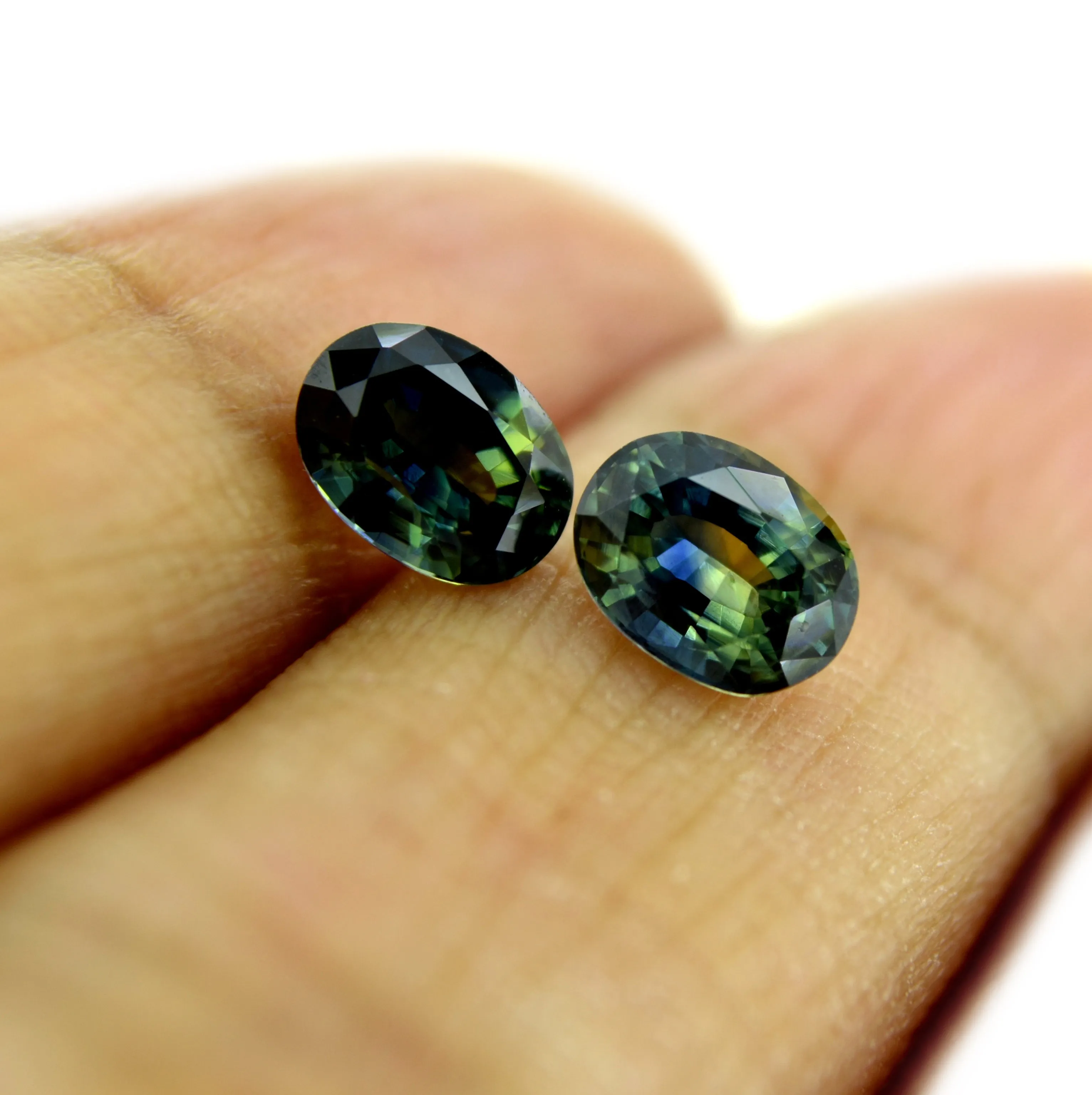 1.94ct Certified Natural Multicolor sapphire Pair