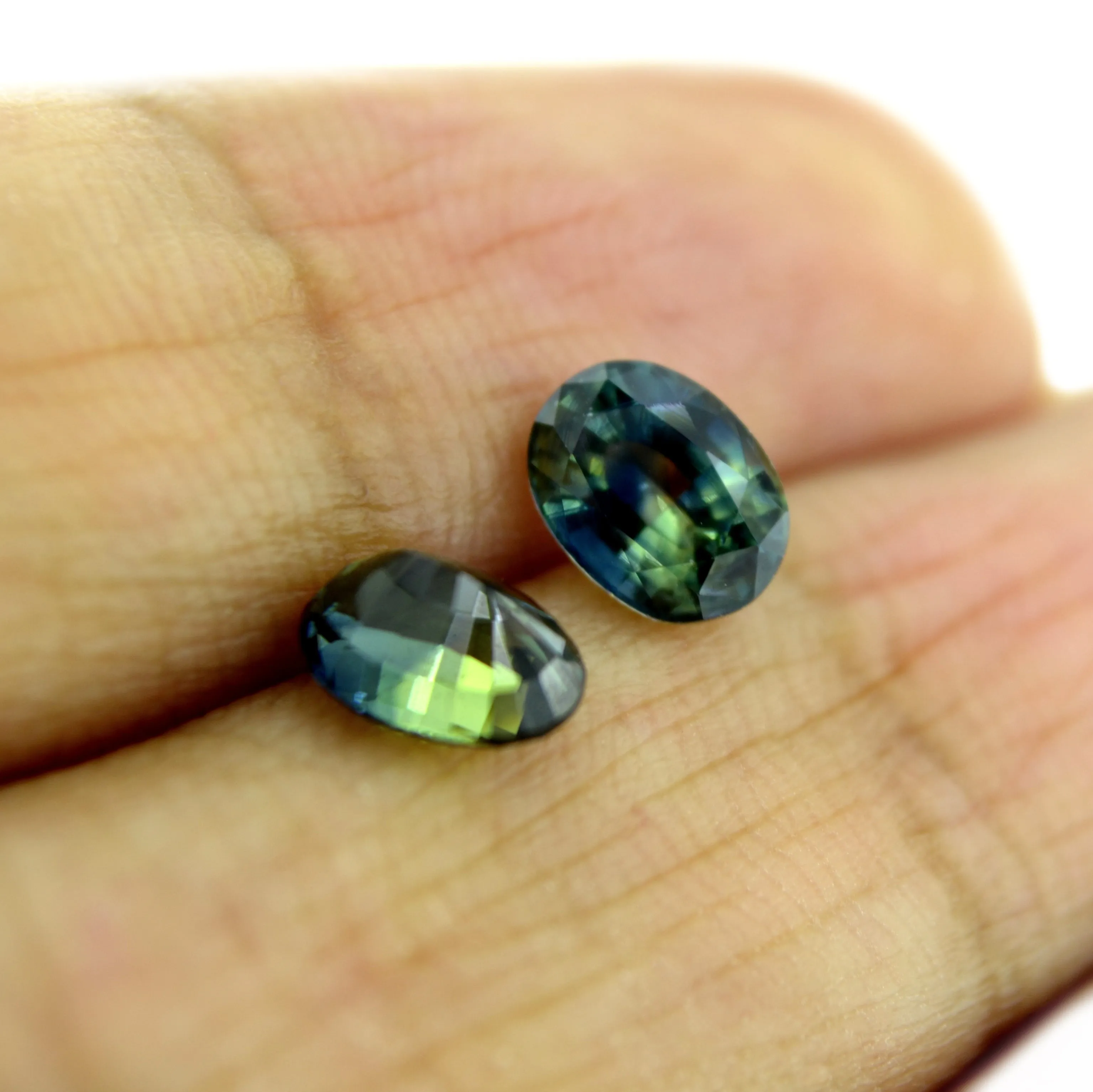 1.94ct Certified Natural Multicolor sapphire Pair