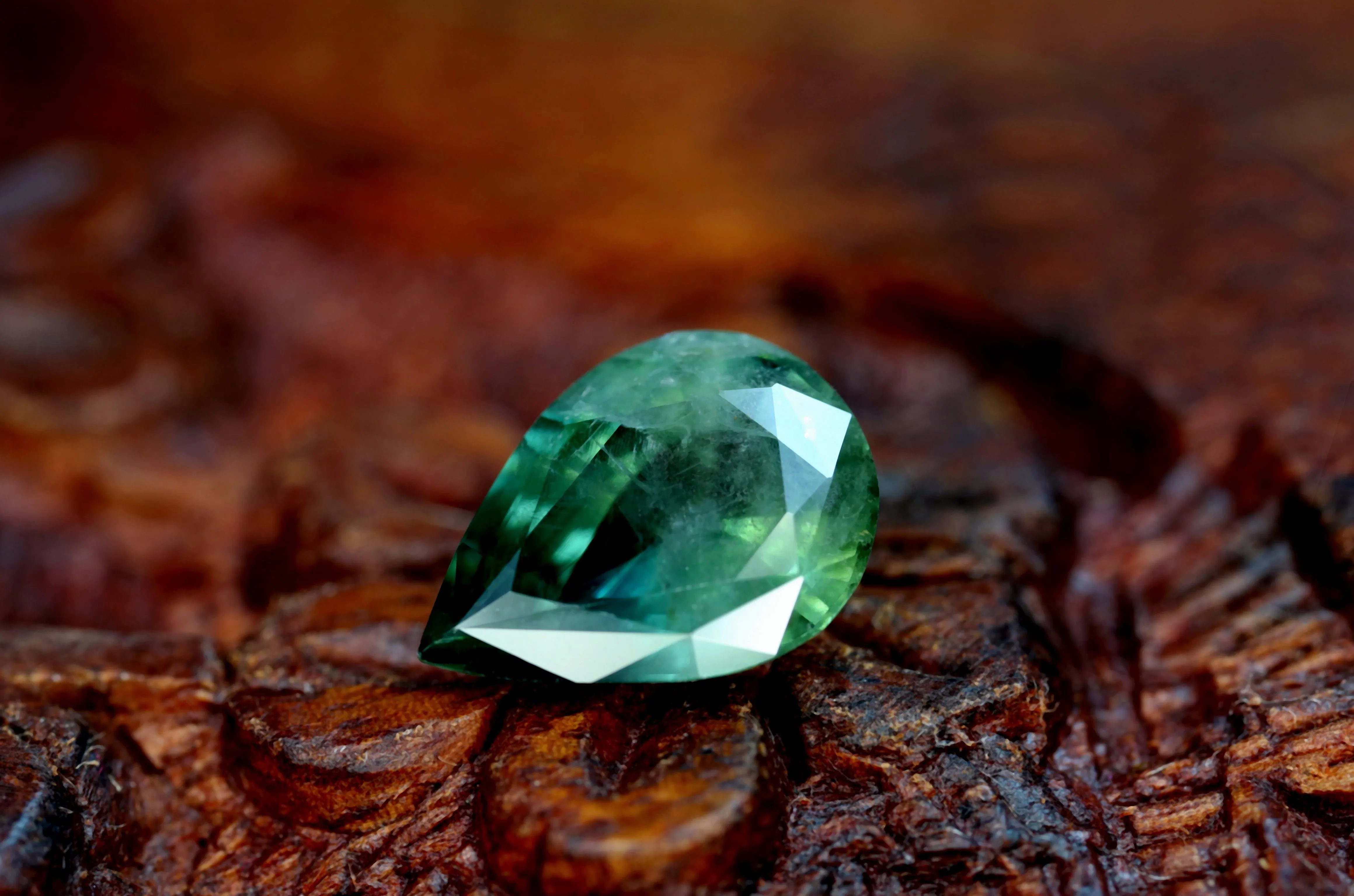 2.93ct Certified Natural Teal Sapphire
