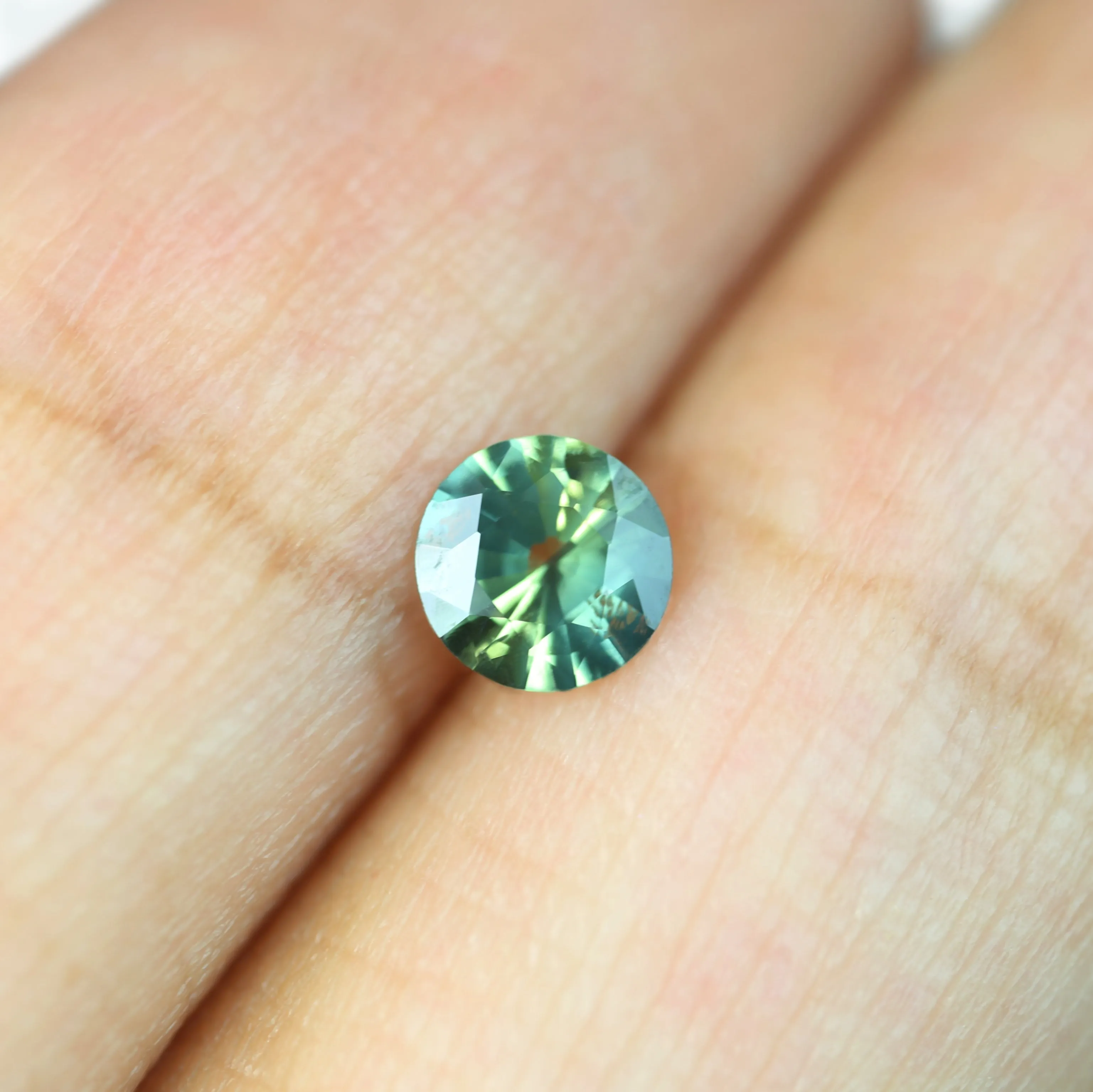 4.58mm Certified Natural Green Sapphire